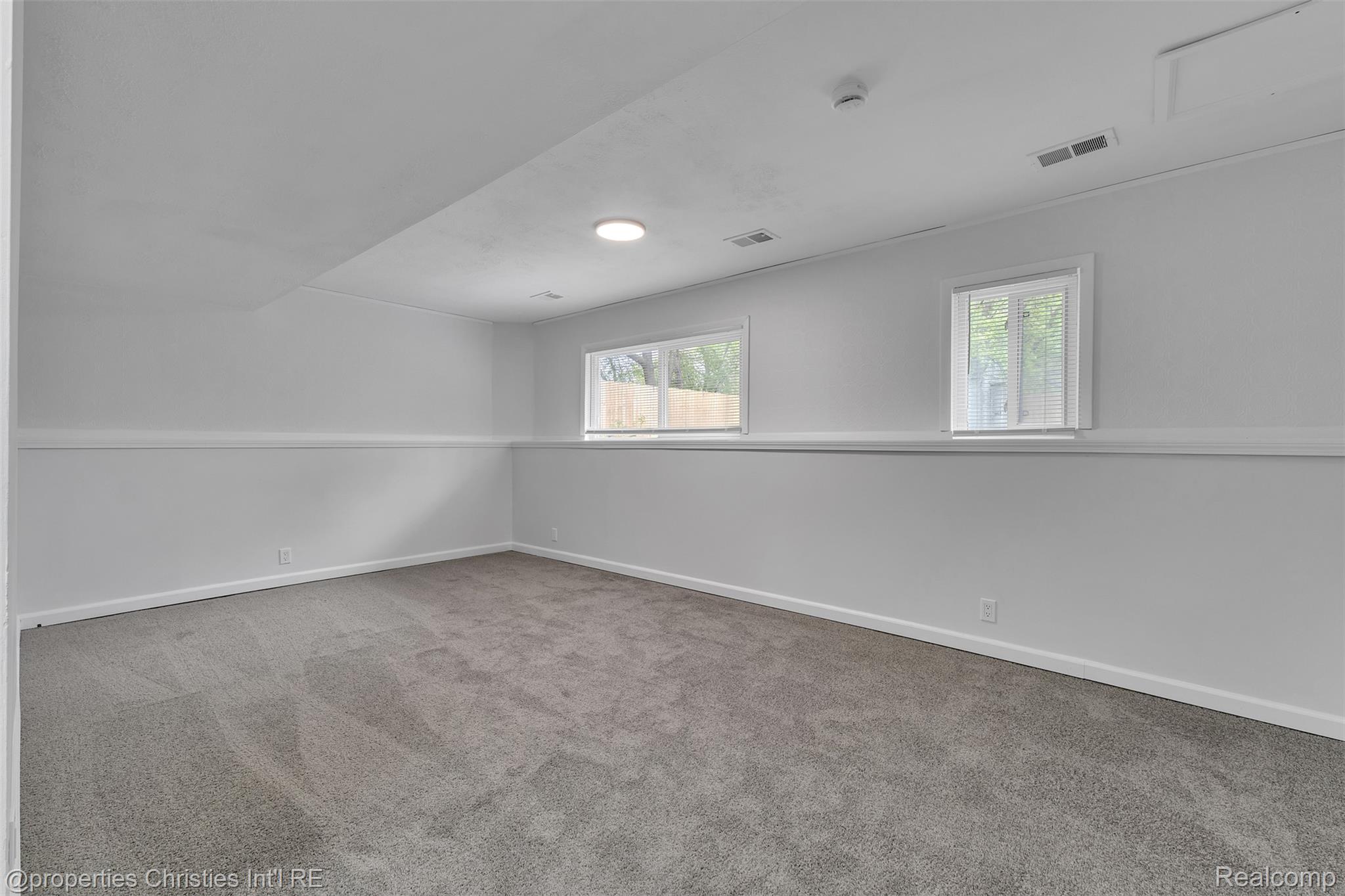 854 Estes Court Property Photo 20