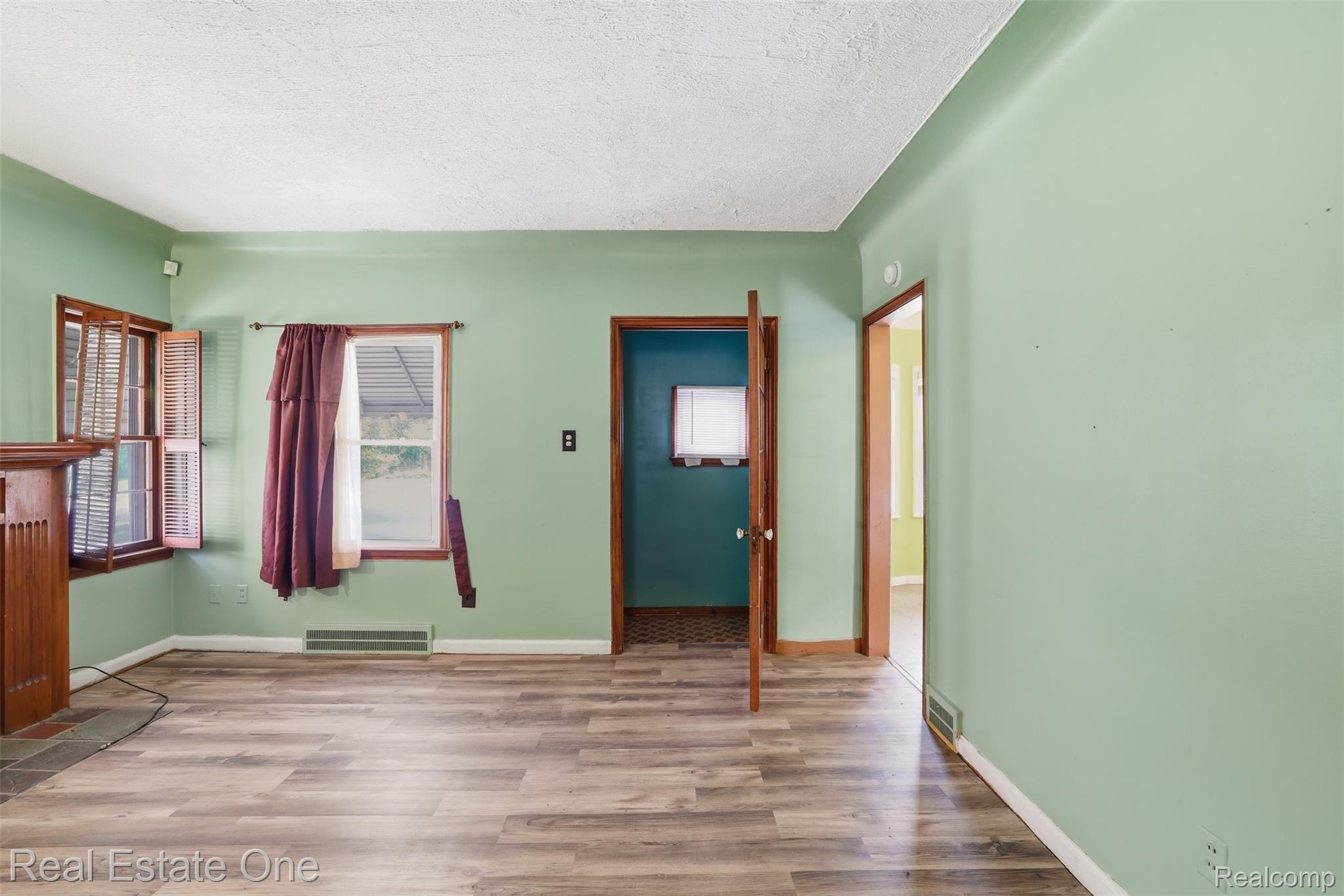 11321 Terry Street Property Photo 5