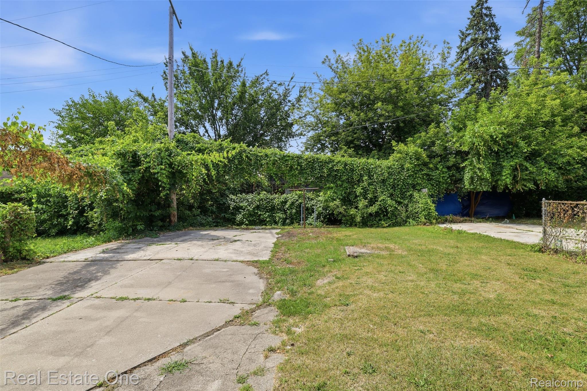 11321 Terry Street Property Photo 23