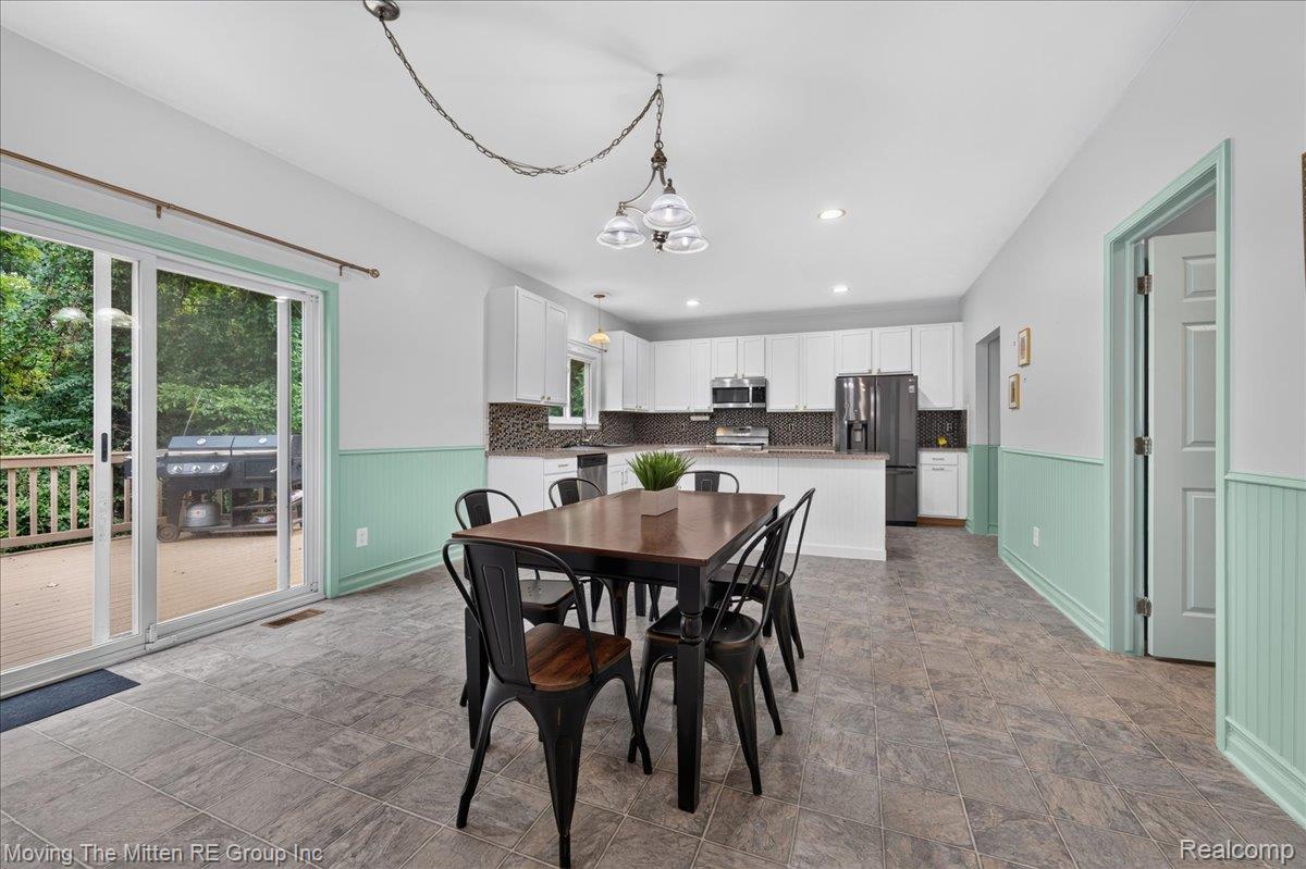 42116 Richmond Drive Property Photo 10