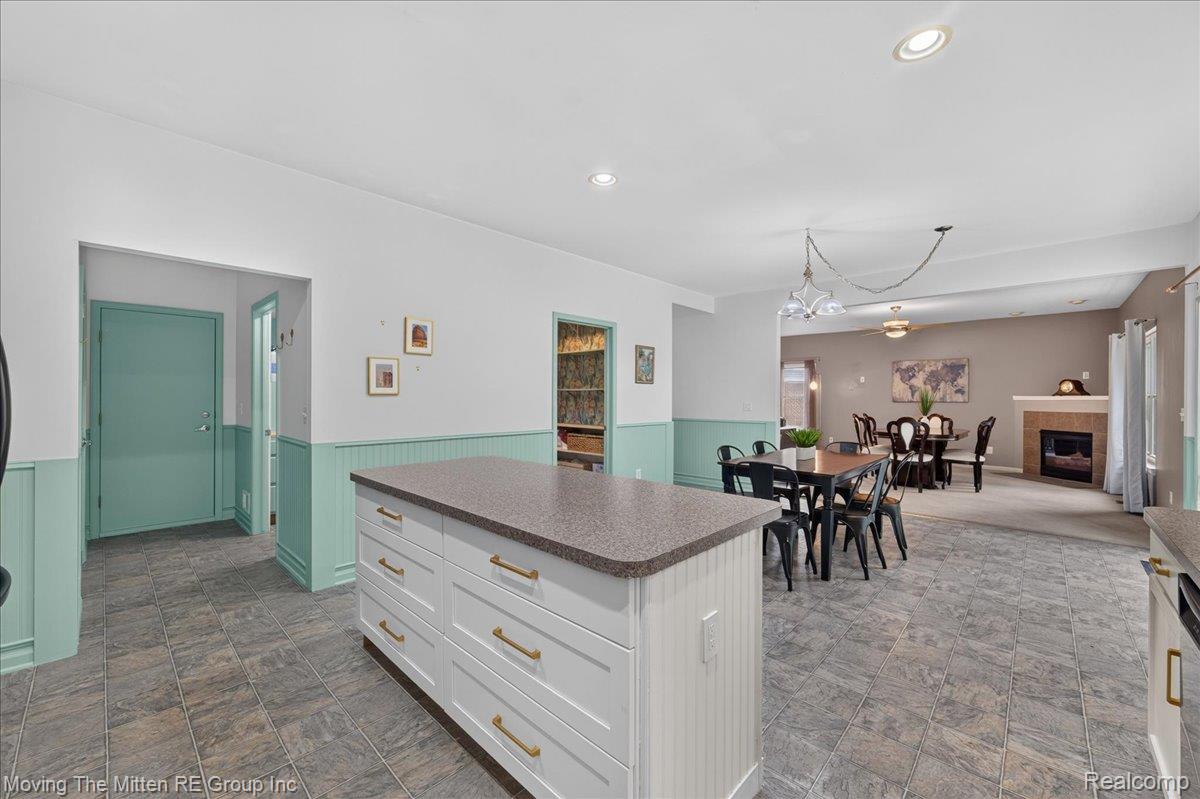 42116 Richmond Drive Property Photo 16