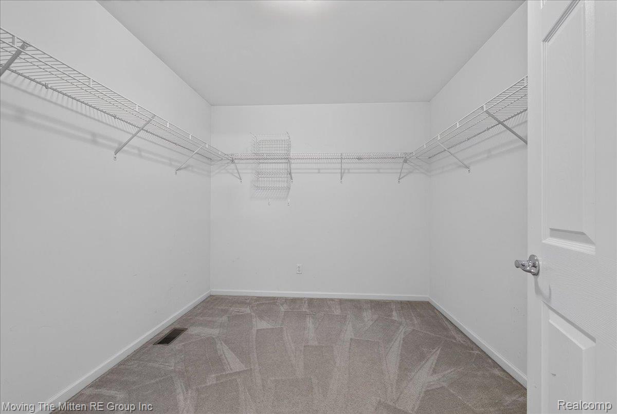 42116 Richmond Drive Property Photo 28