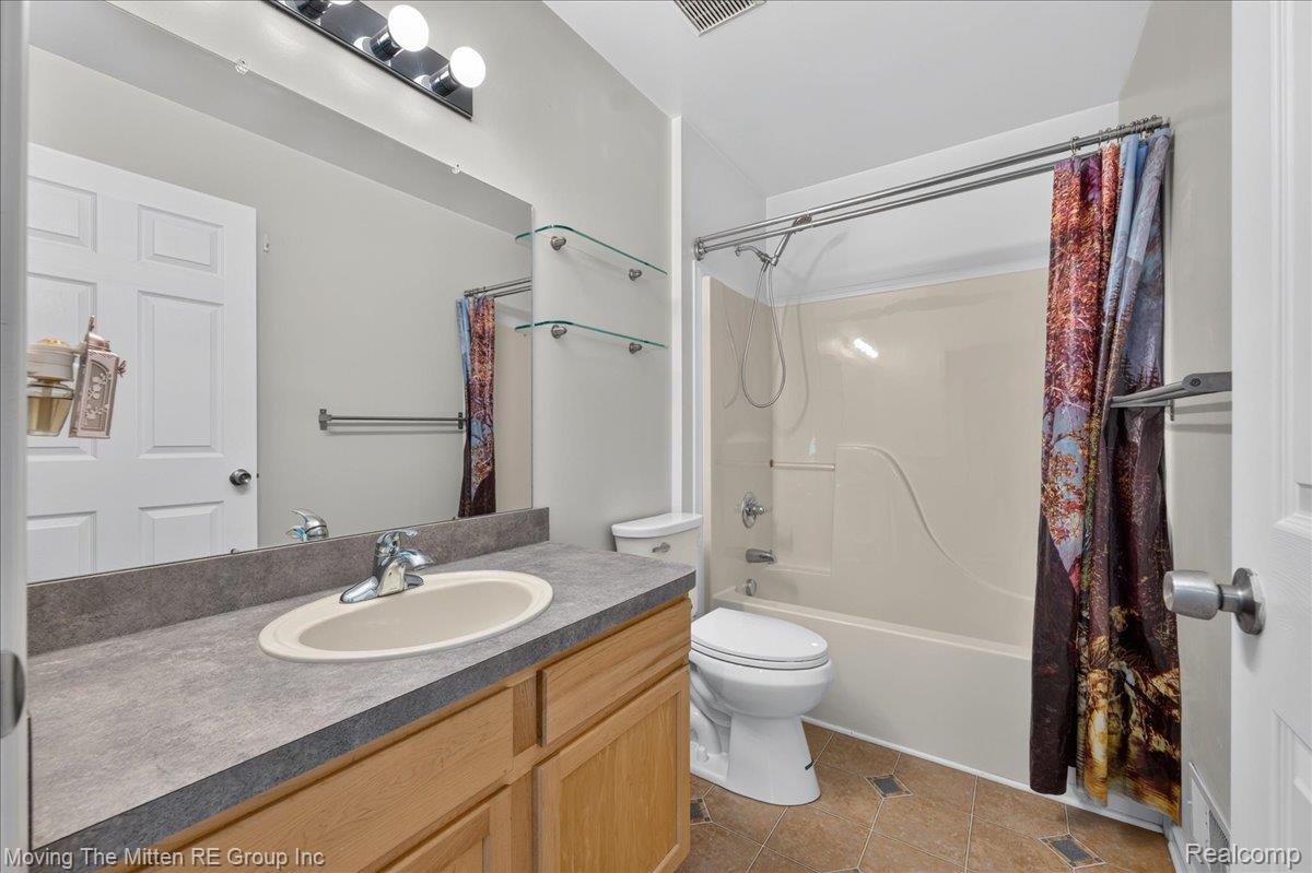 42116 Richmond Drive Property Photo 32