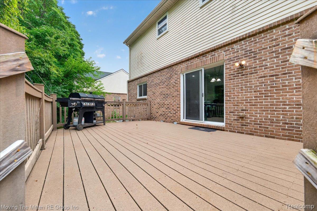 42116 Richmond Drive Property Photo 38