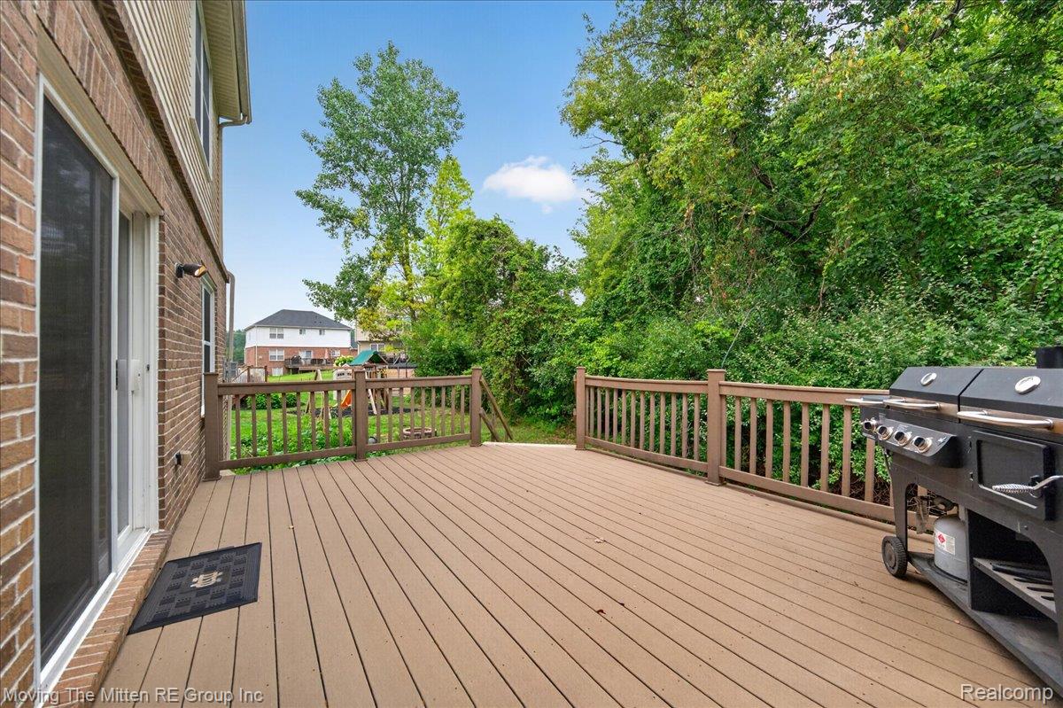 42116 Richmond Drive Property Photo 39