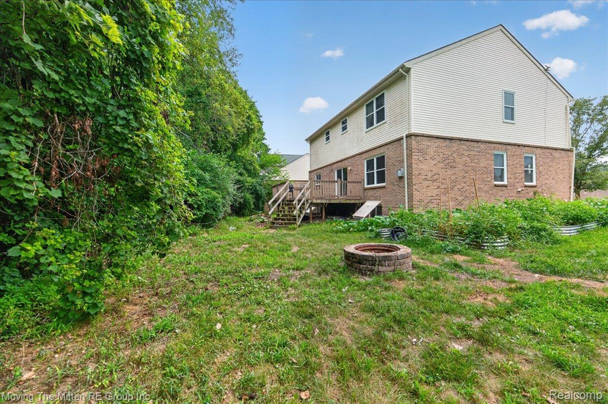 42116 Richmond Drive Property Photo 42
