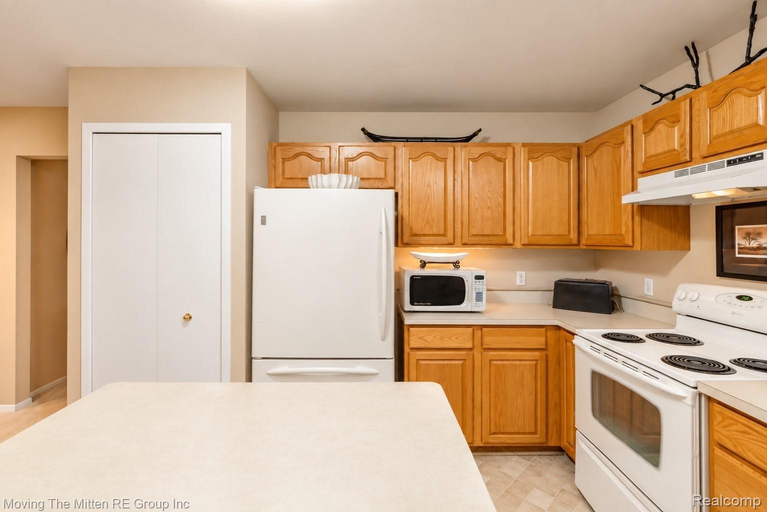 7025 Anna Drive Property Photo 10
