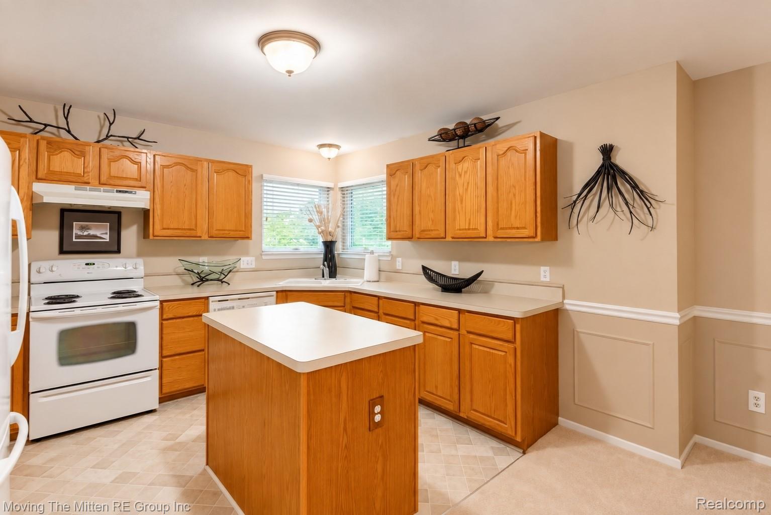 7025 Anna Drive Property Photo 11
