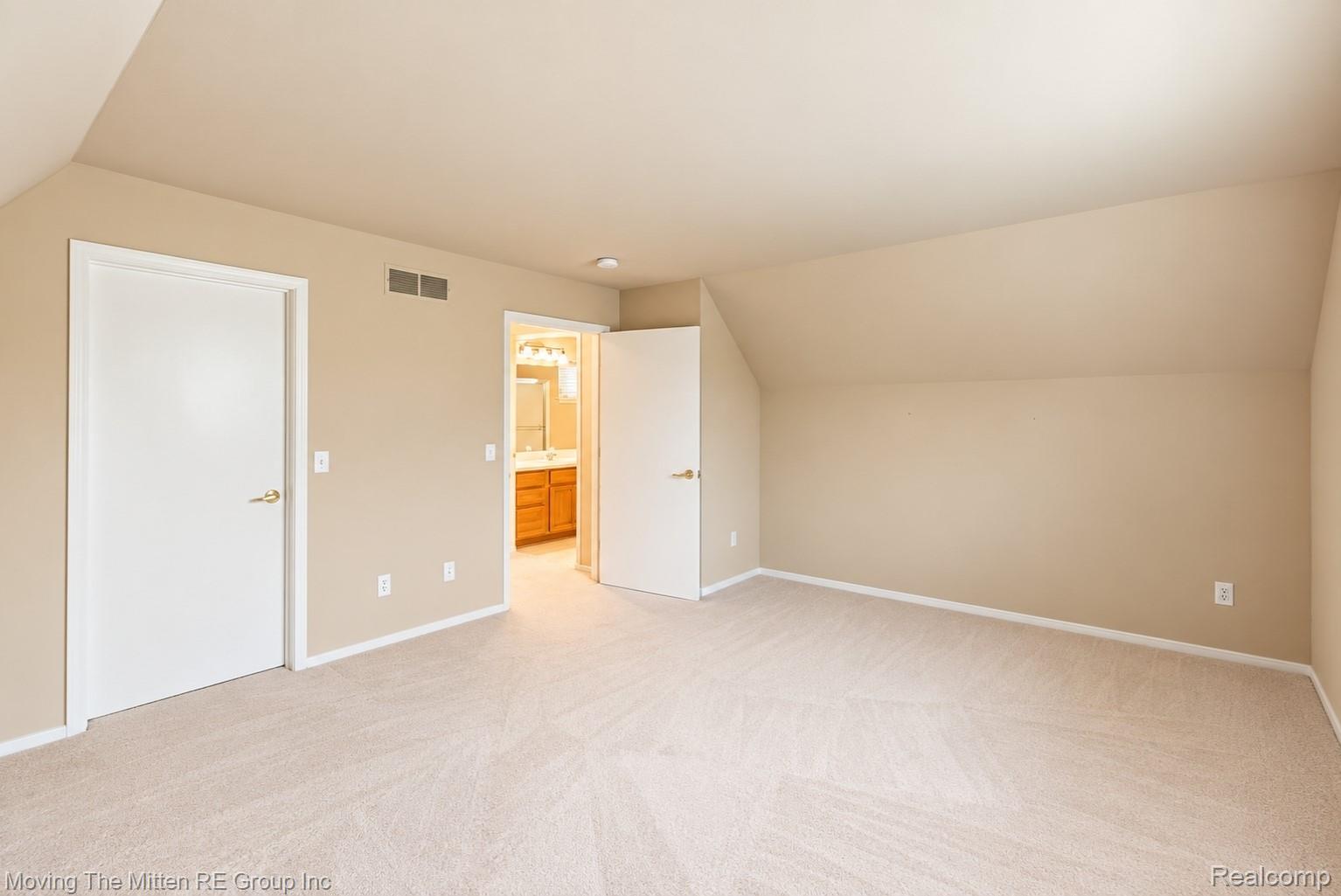 7025 Anna Drive Property Photo 25