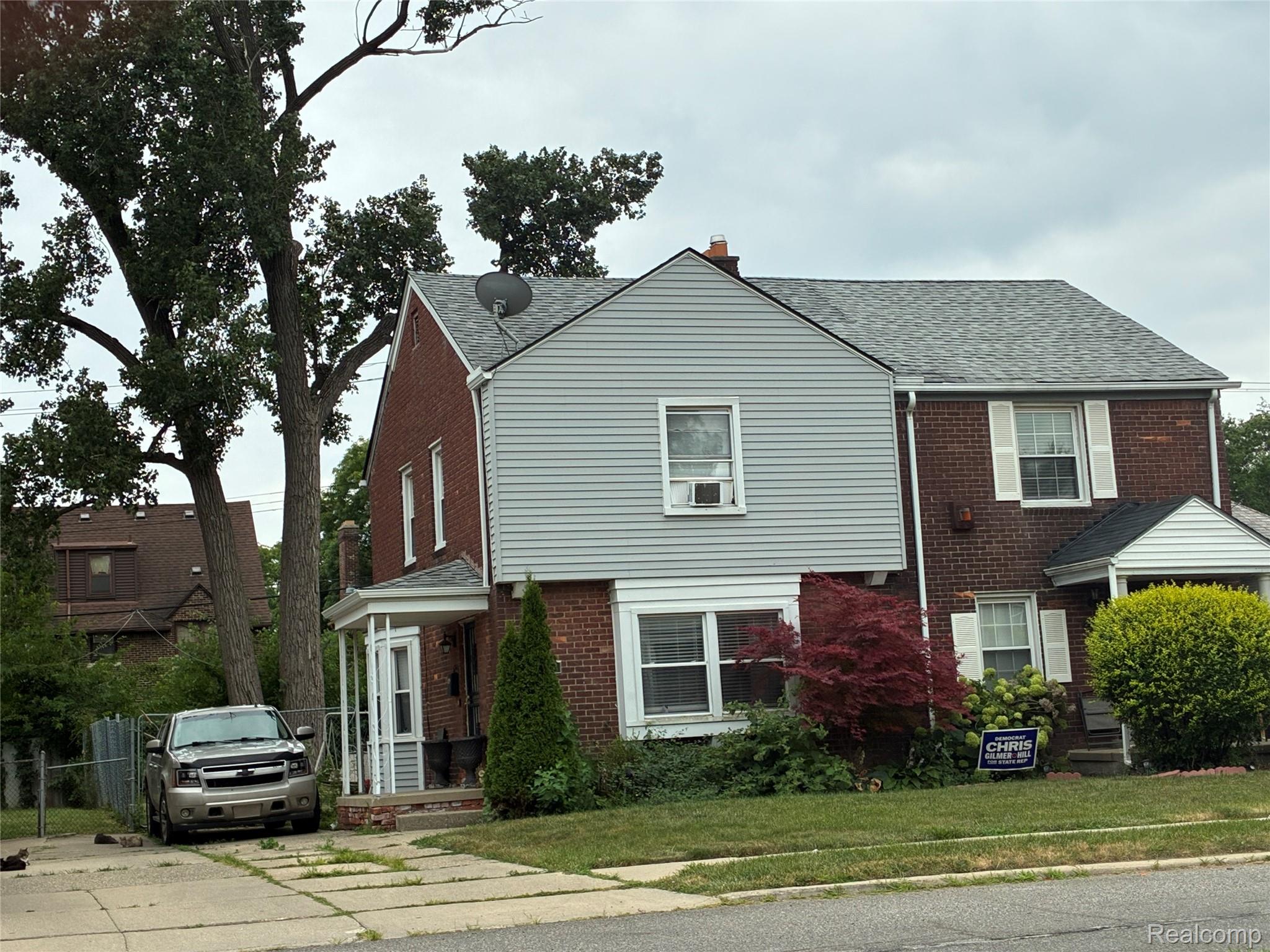 2069 Ewald Circle Property Photo 1