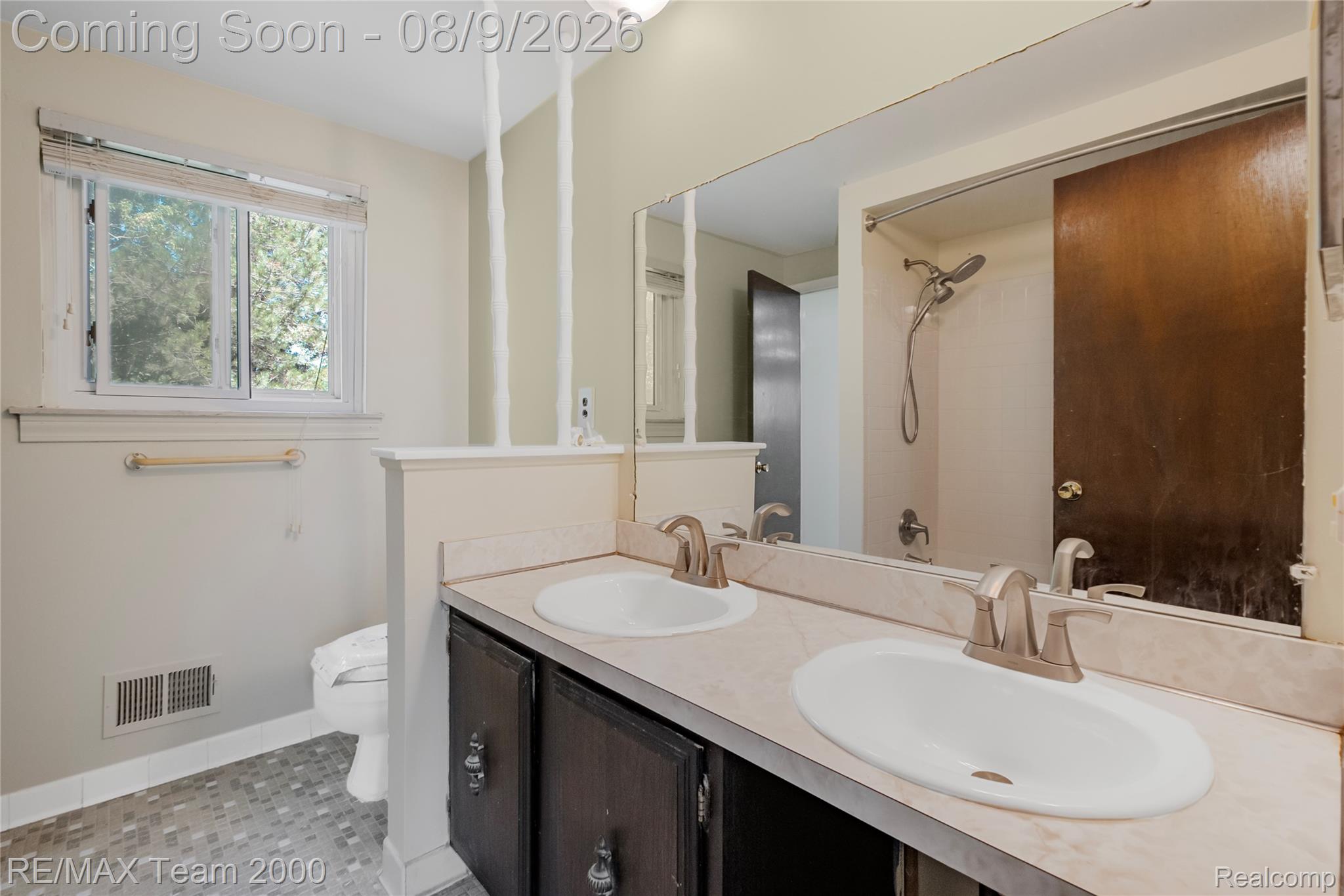 2053 Brookfield Street Property Photo 18