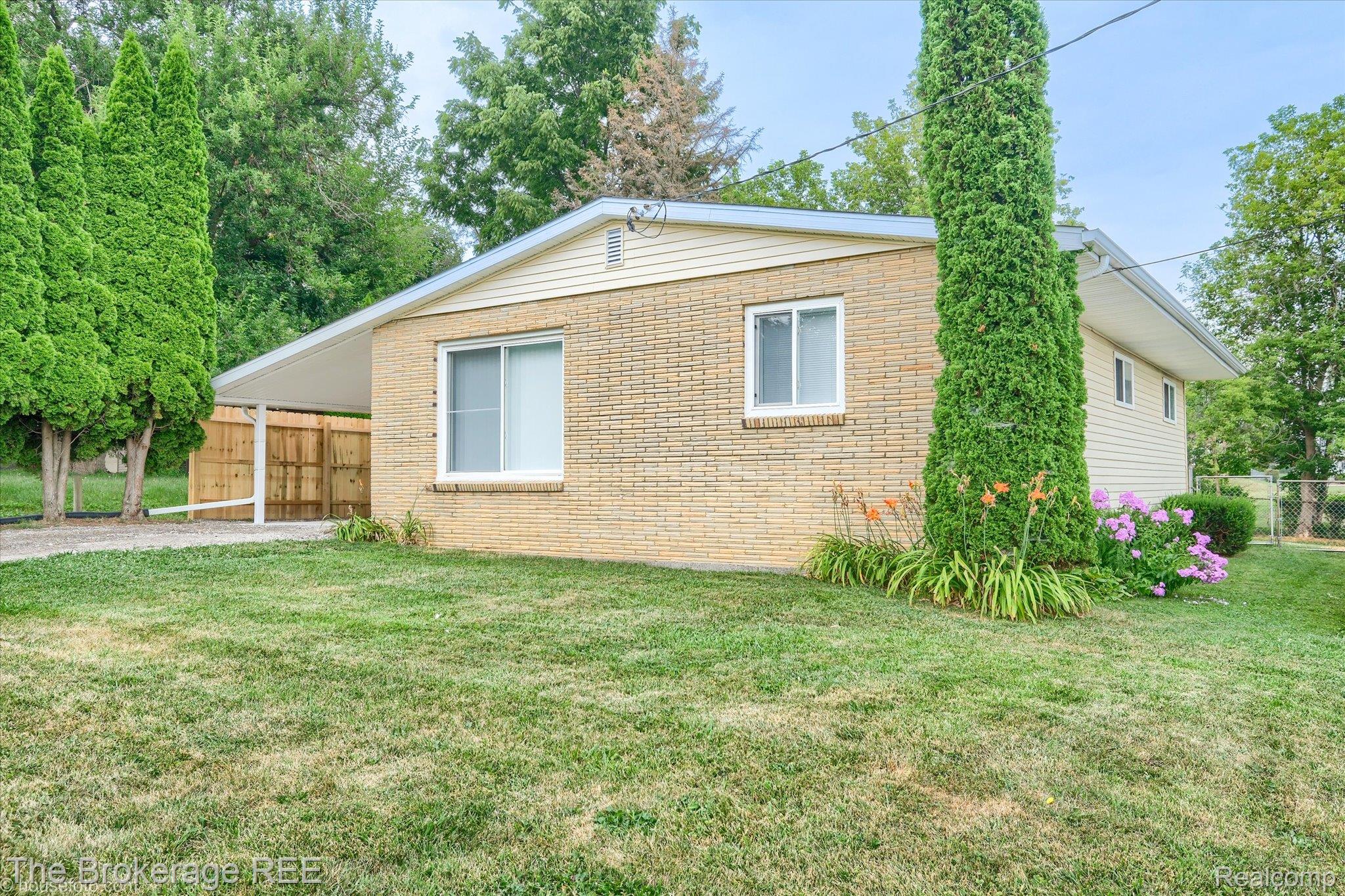 761 Louisa Street Property Photo 1
