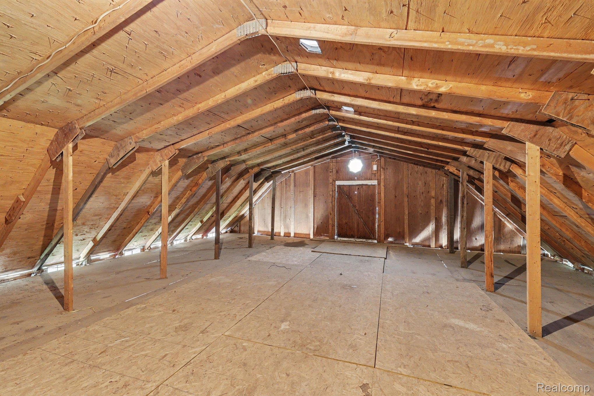 6095 Tipsico Lake Road Property Photo 15