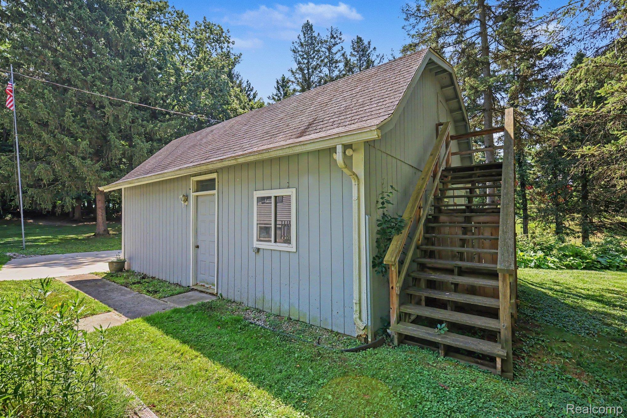 6095 Tipsico Lake Road Property Photo 16