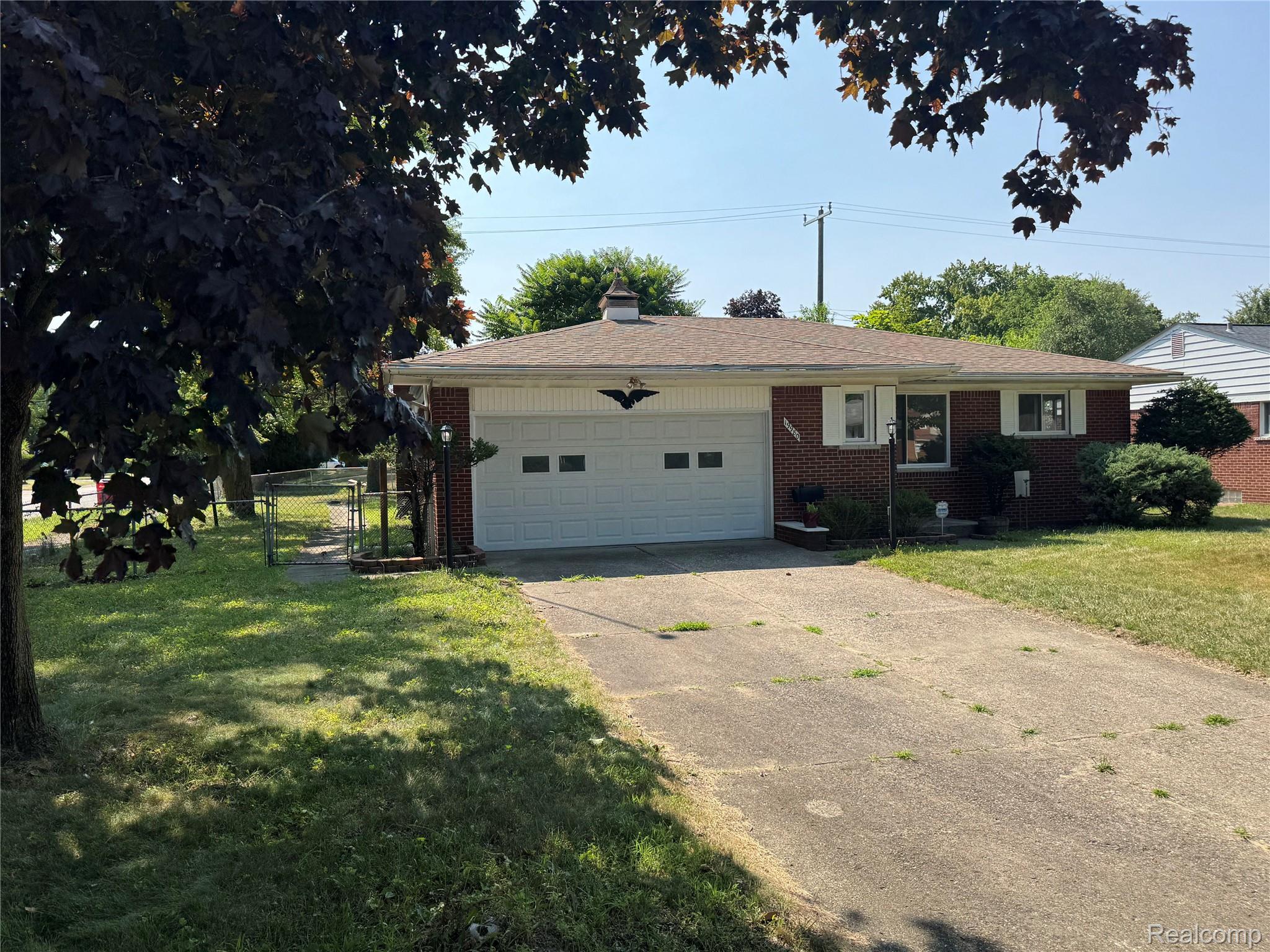 19980 Dorset Street Property Photo 2