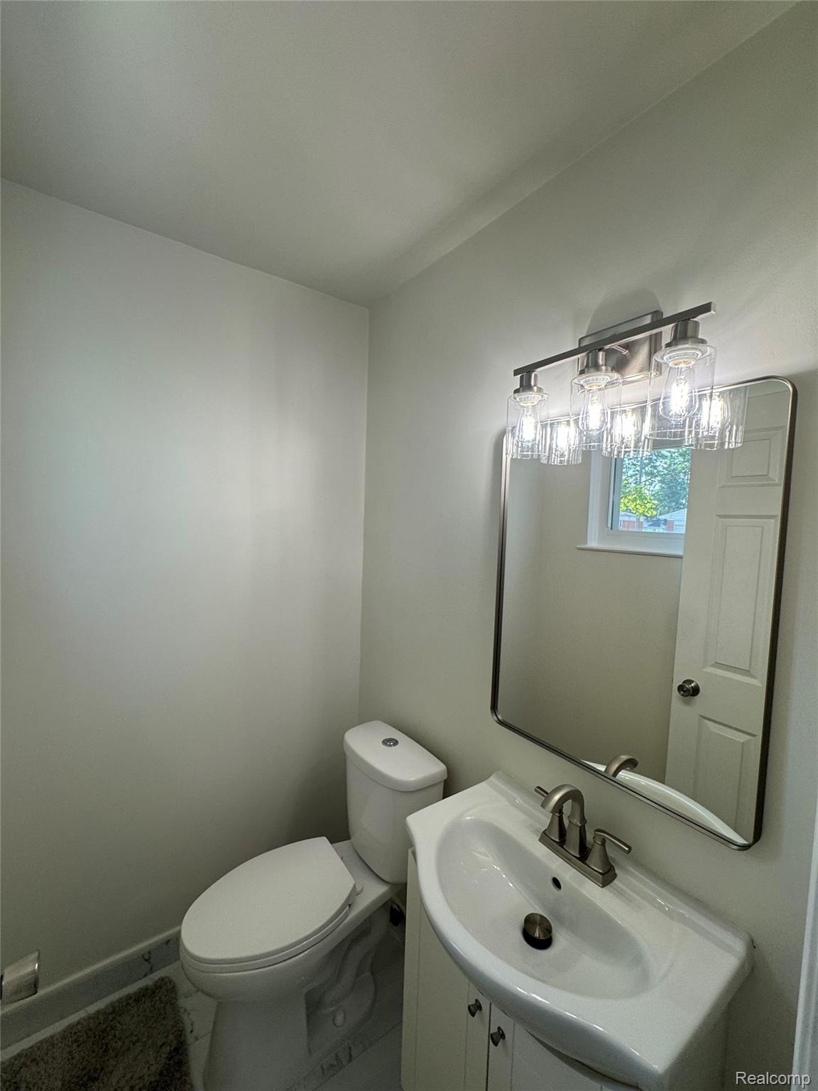 19980 Dorset Street Property Photo 7