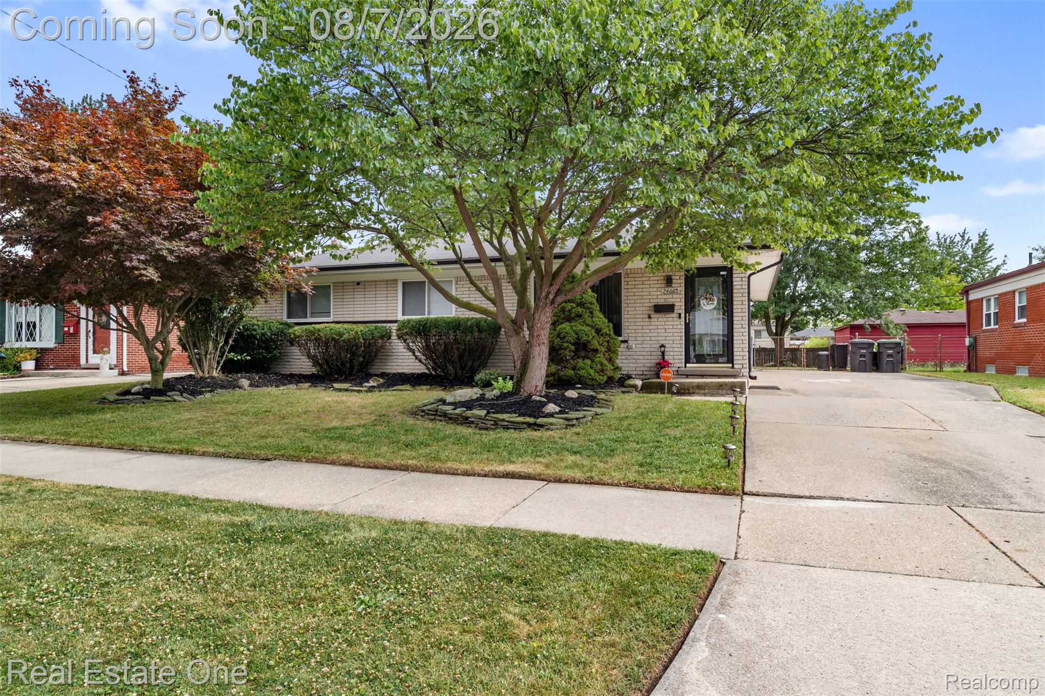 24665 Oriole Street Property Photo 1