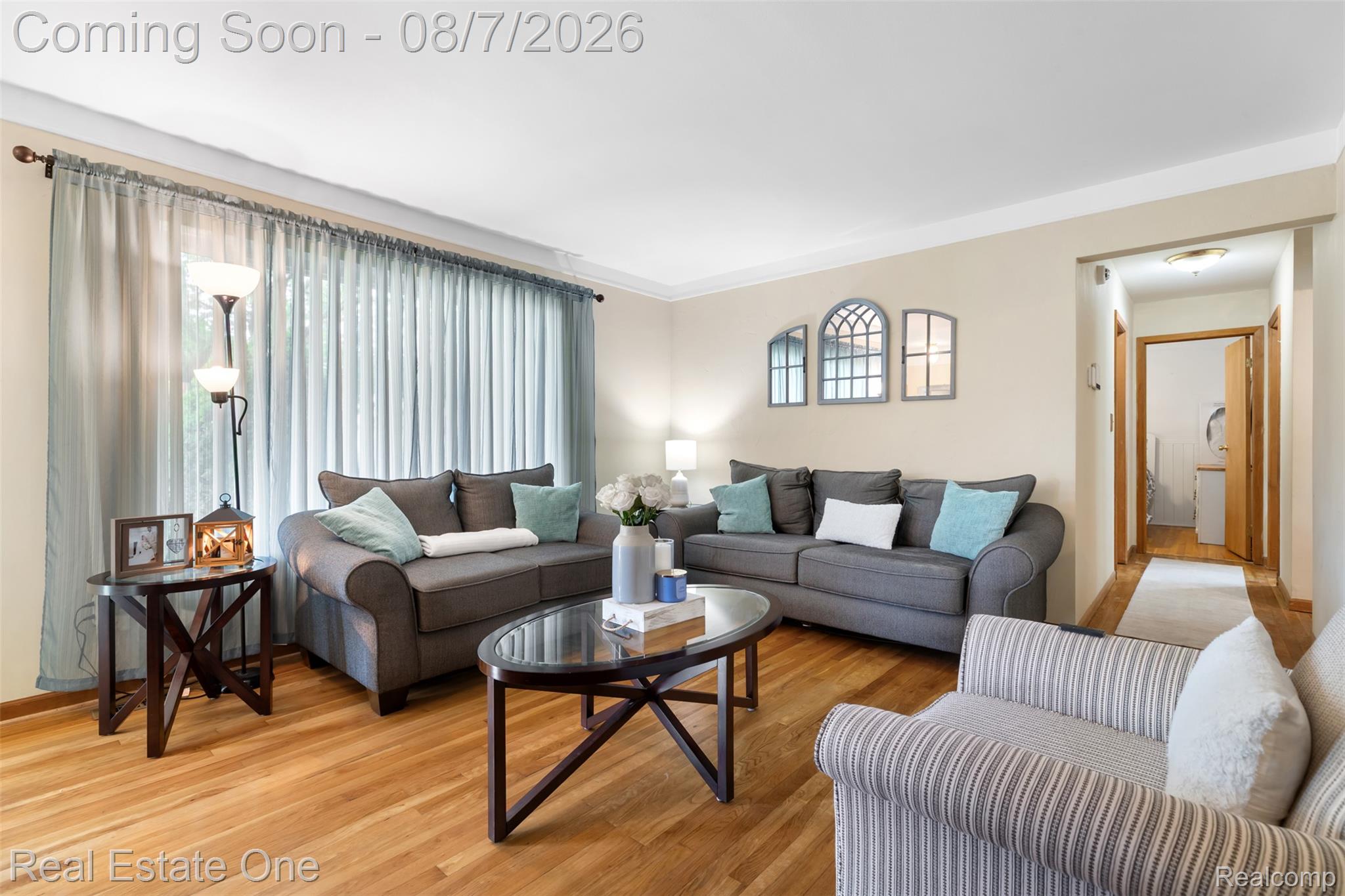 24665 Oriole Street Property Photo 3