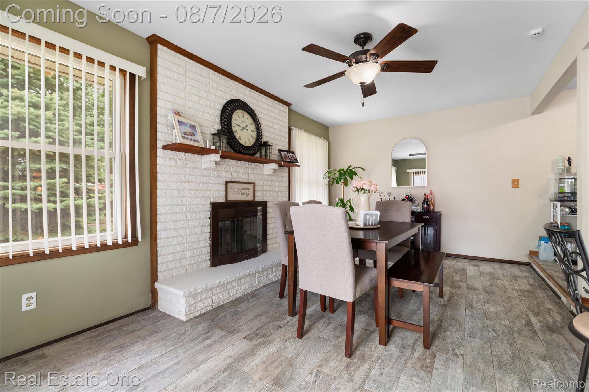 24665 Oriole Street Property Photo 9