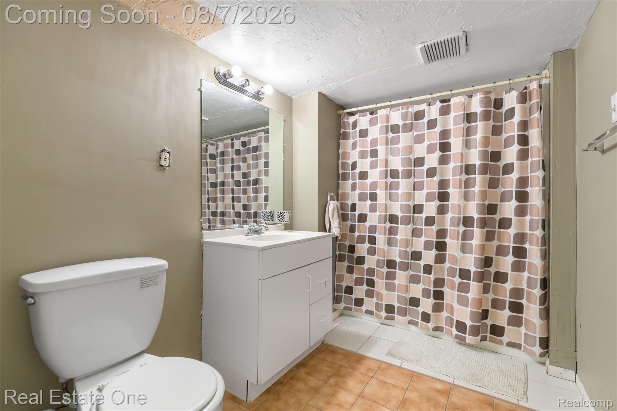 24665 Oriole Street Property Photo 19