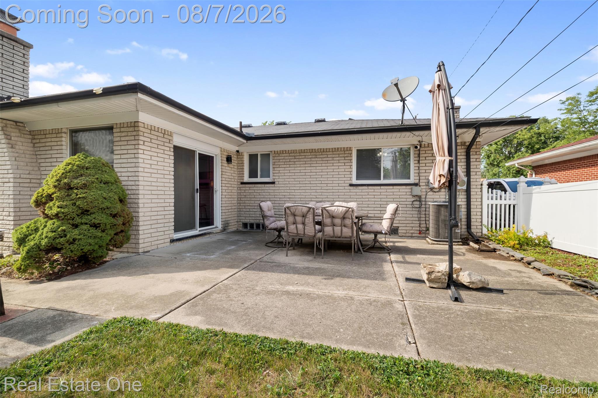 24665 Oriole Street Property Photo 22