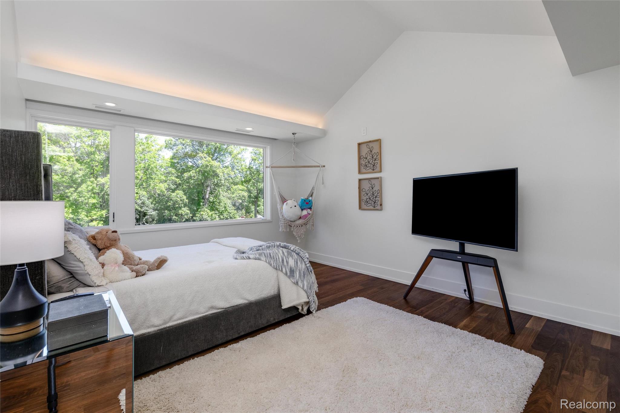 2700 Squirrel Road Property Photo 40
