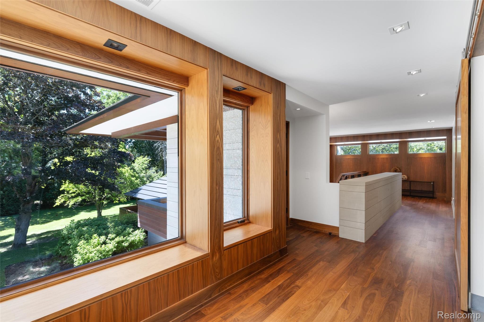 2700 Squirrel Road Property Photo 44