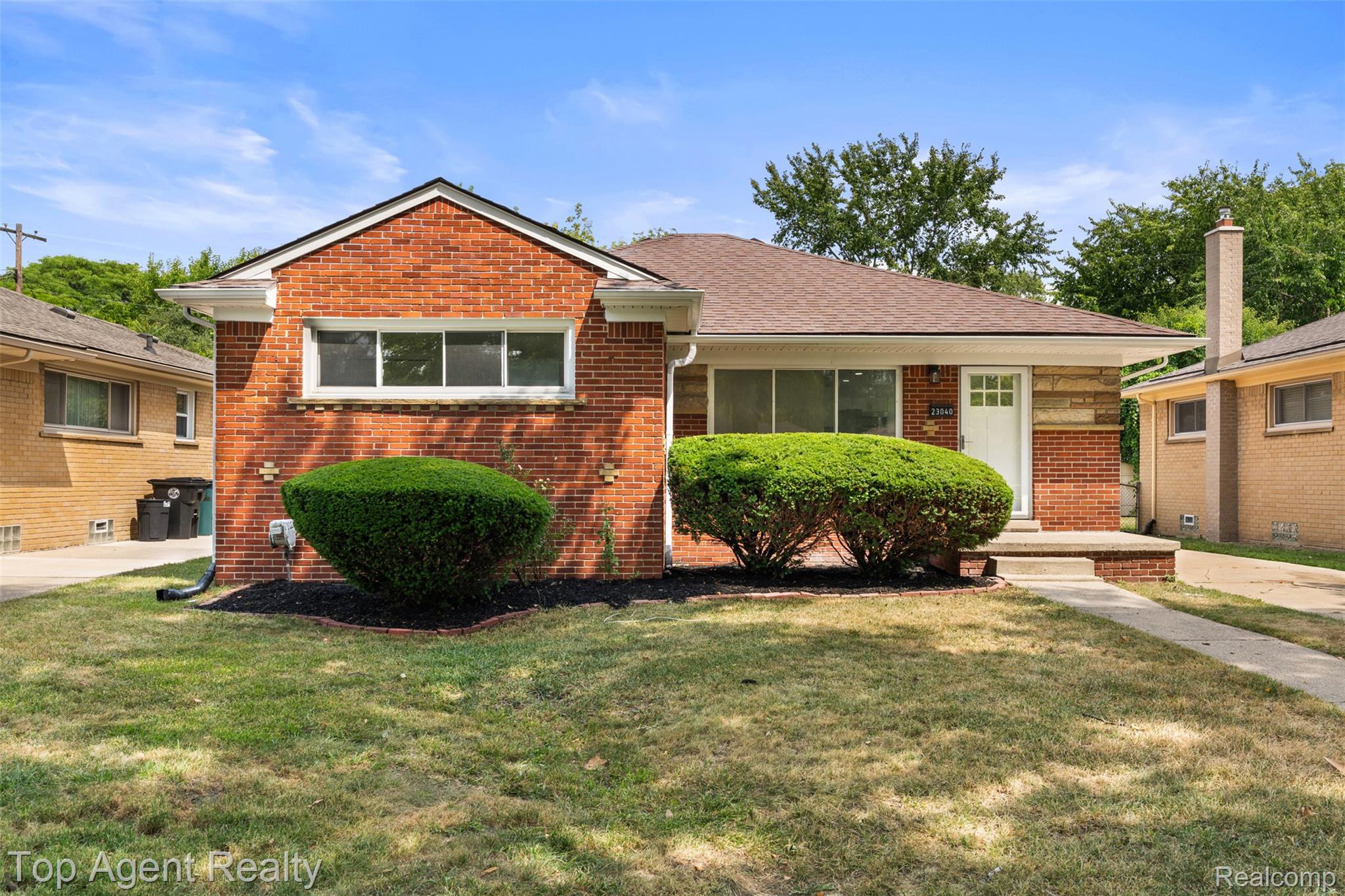 23040 Marlow Street Property Photo 1
