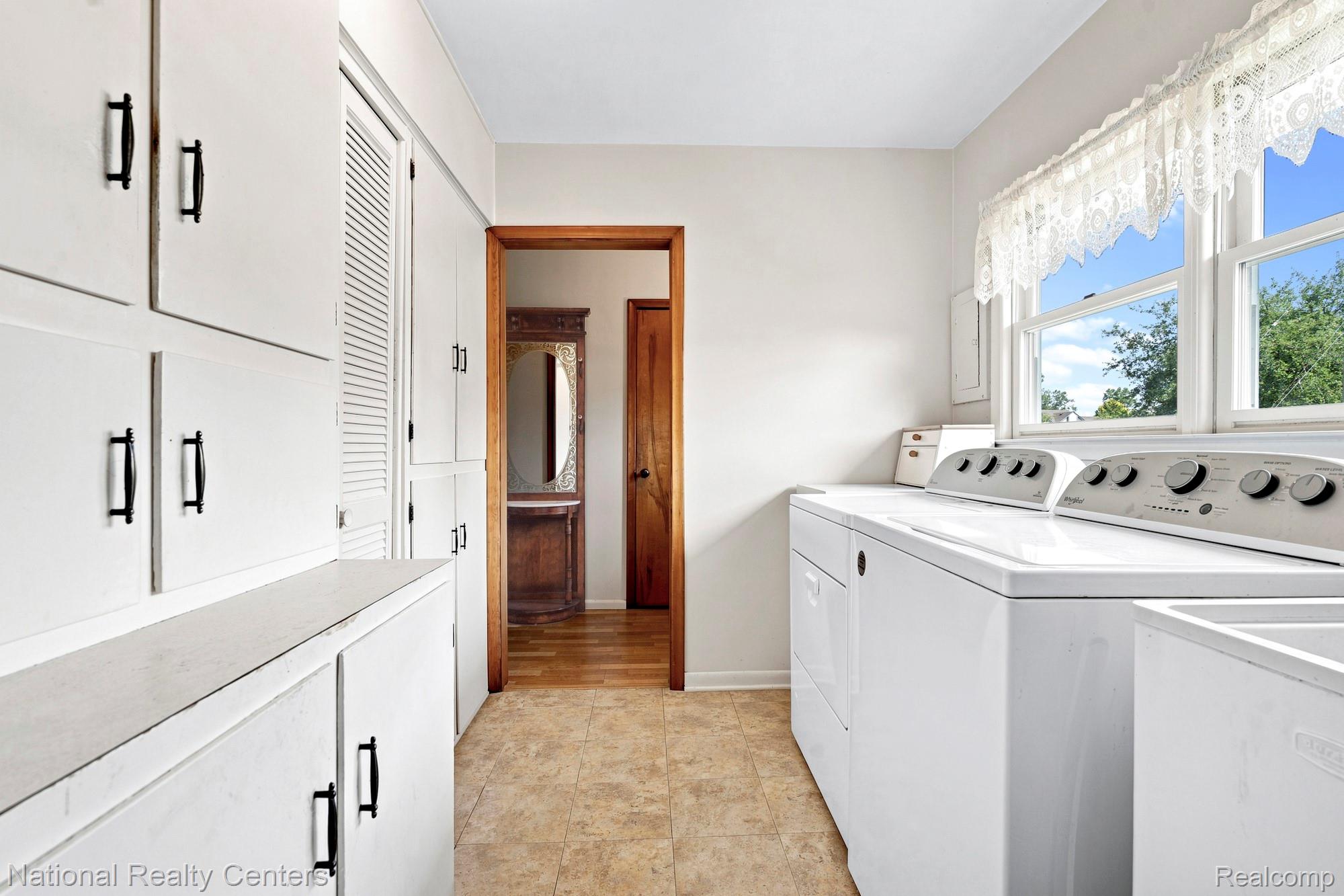 6679 Old Haggerty Road Property Photo 2