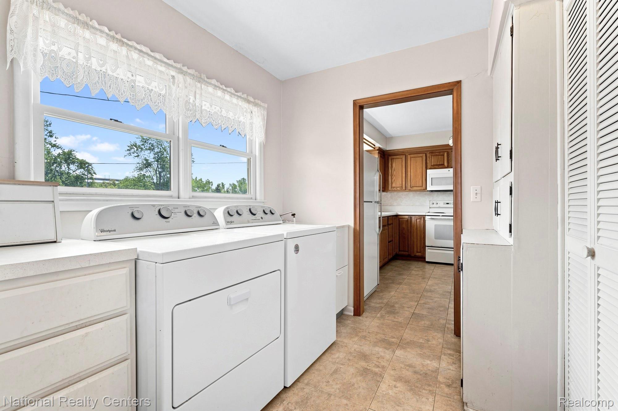 6679 Old Haggerty Road Property Photo 3