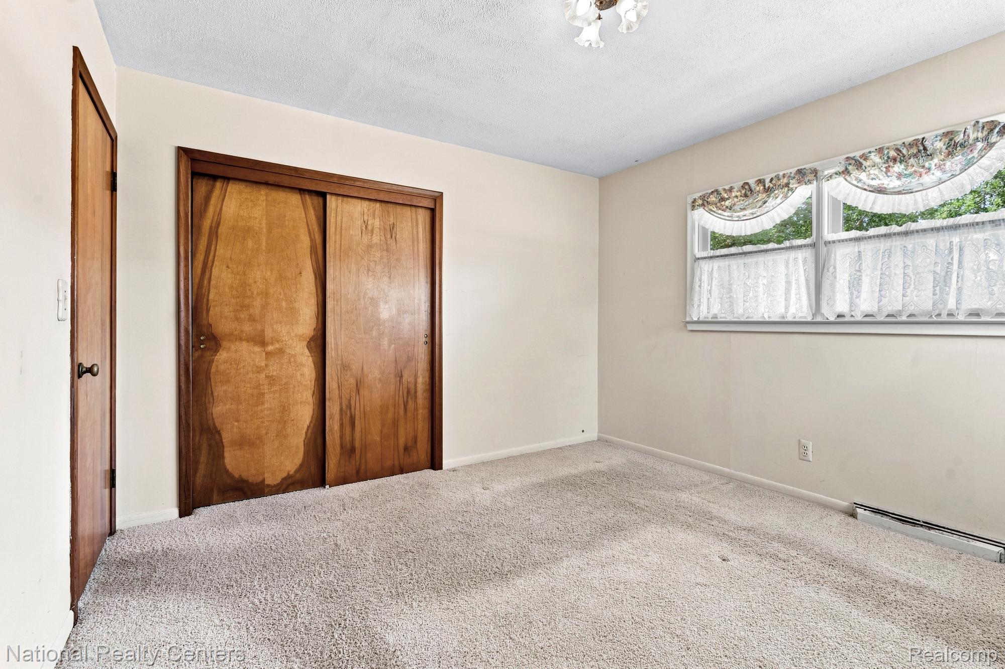 6679 Old Haggerty Road Property Photo 9