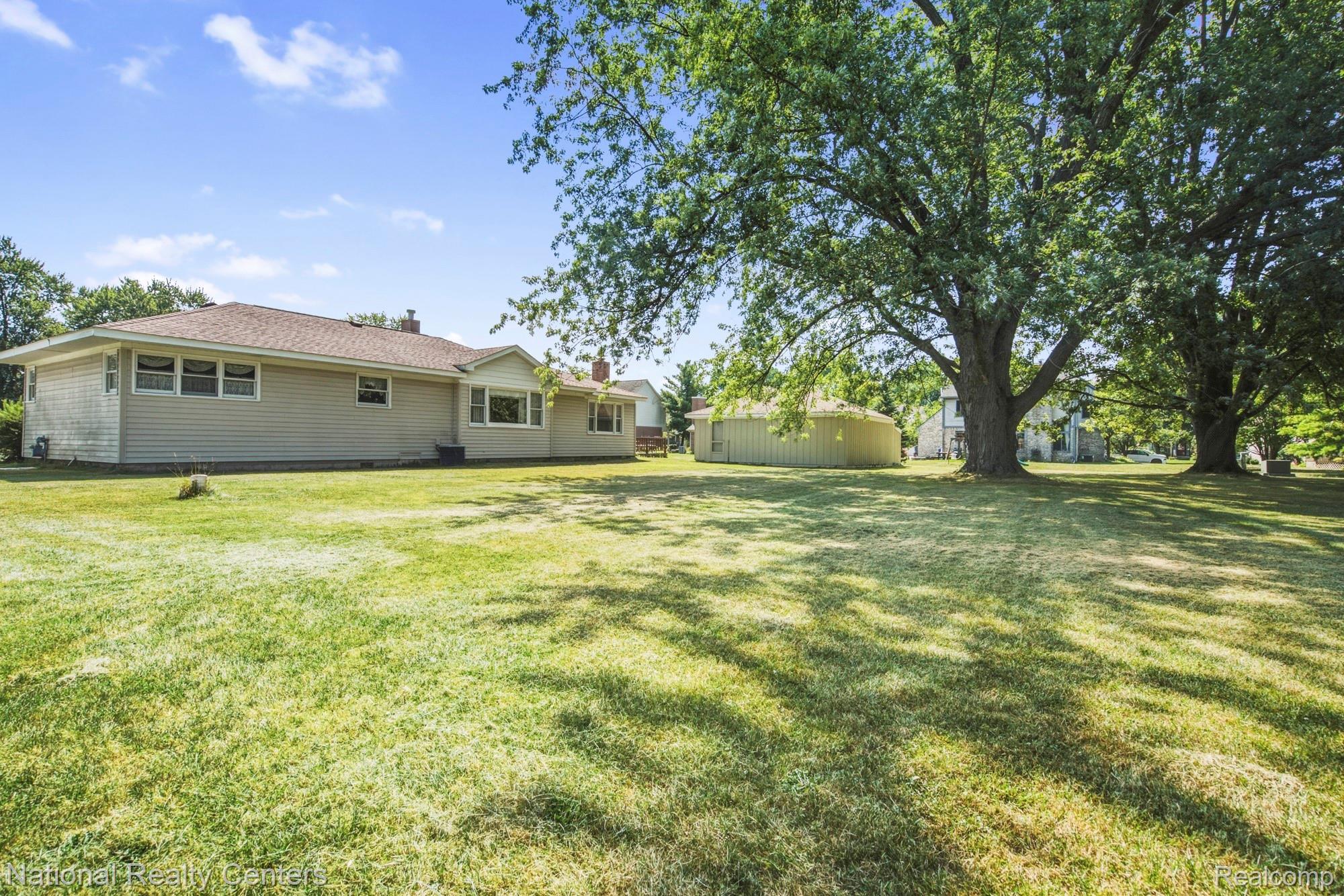 6679 Old Haggerty Road Property Photo 14