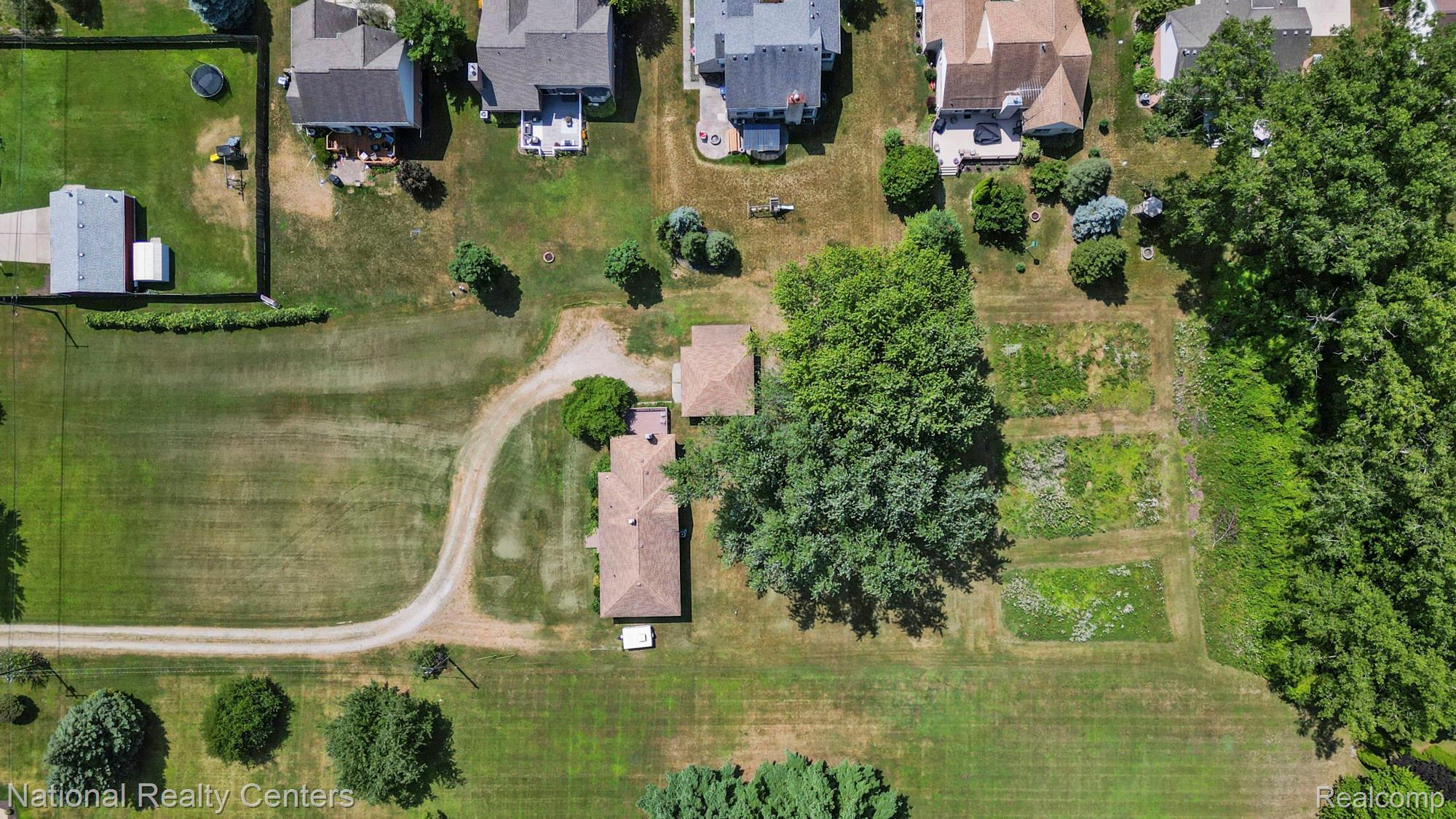 6679 Old Haggerty Road Property Photo 17
