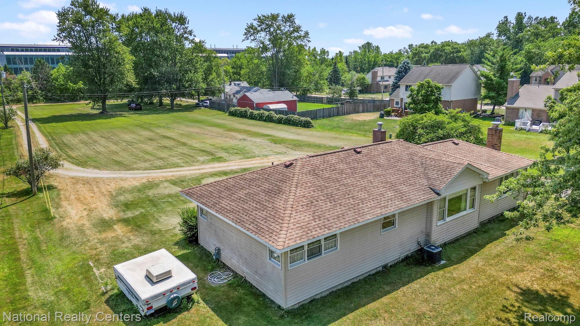 6679 Old Haggerty Road Property Photo 23