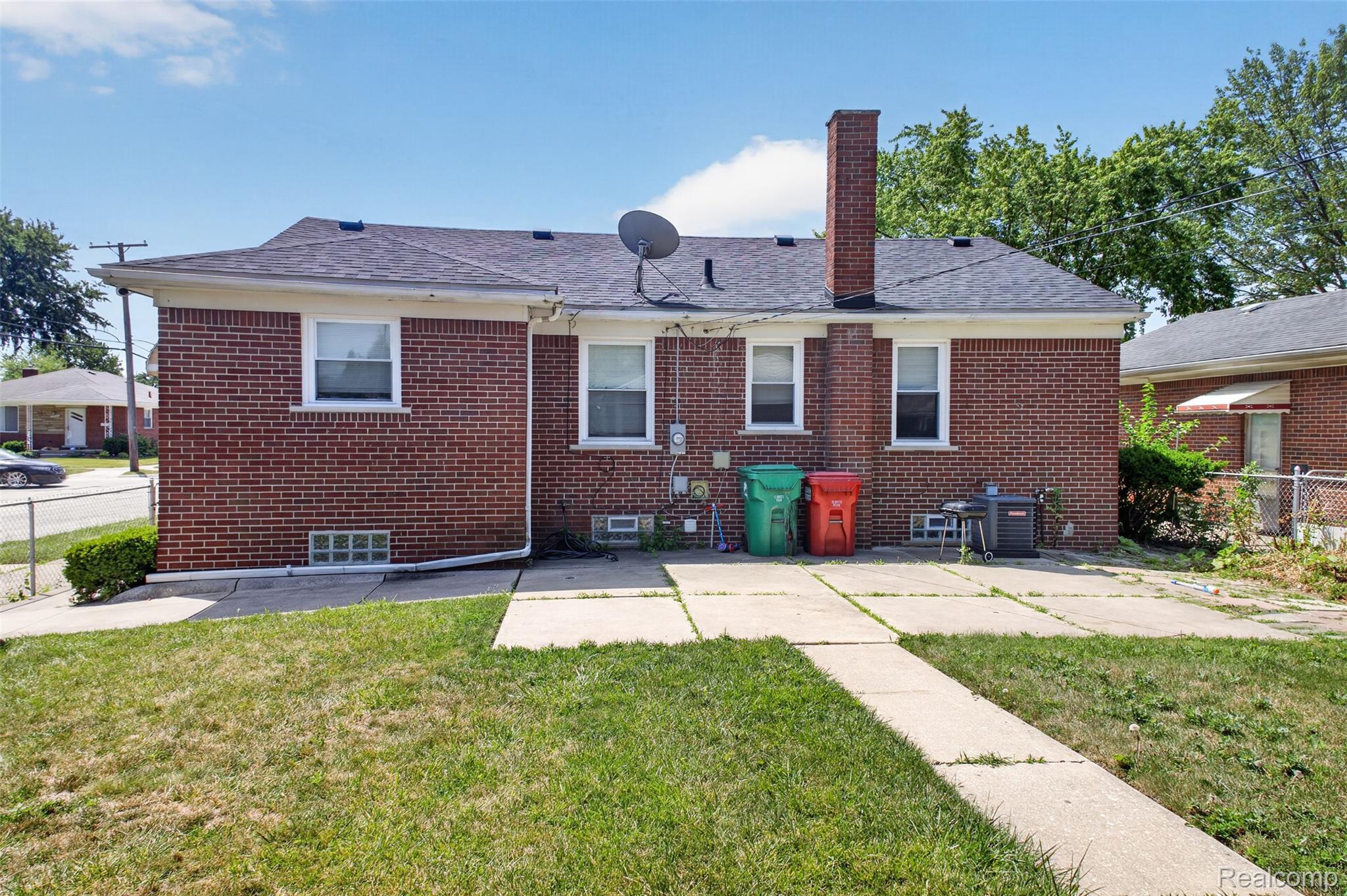 17145 Ego Avenue Property Photo 3