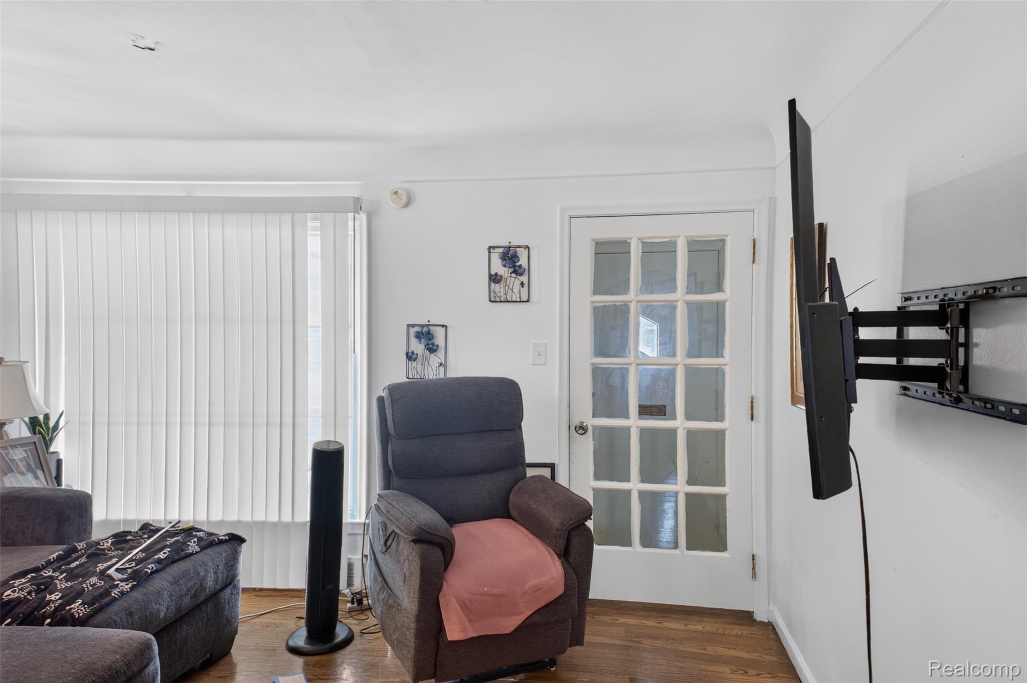 17145 Ego Avenue Property Photo 5