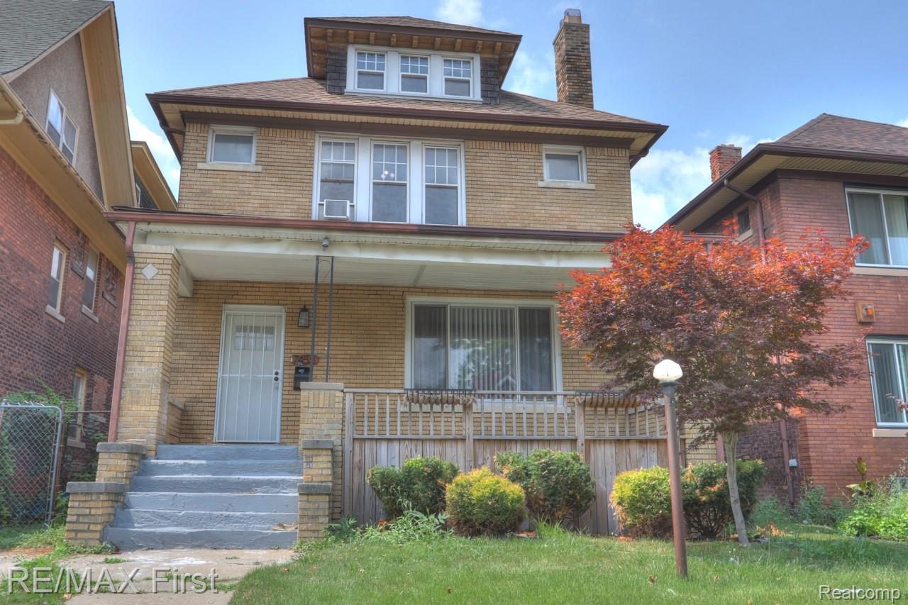 7455 Churchill Street Property Photo 1