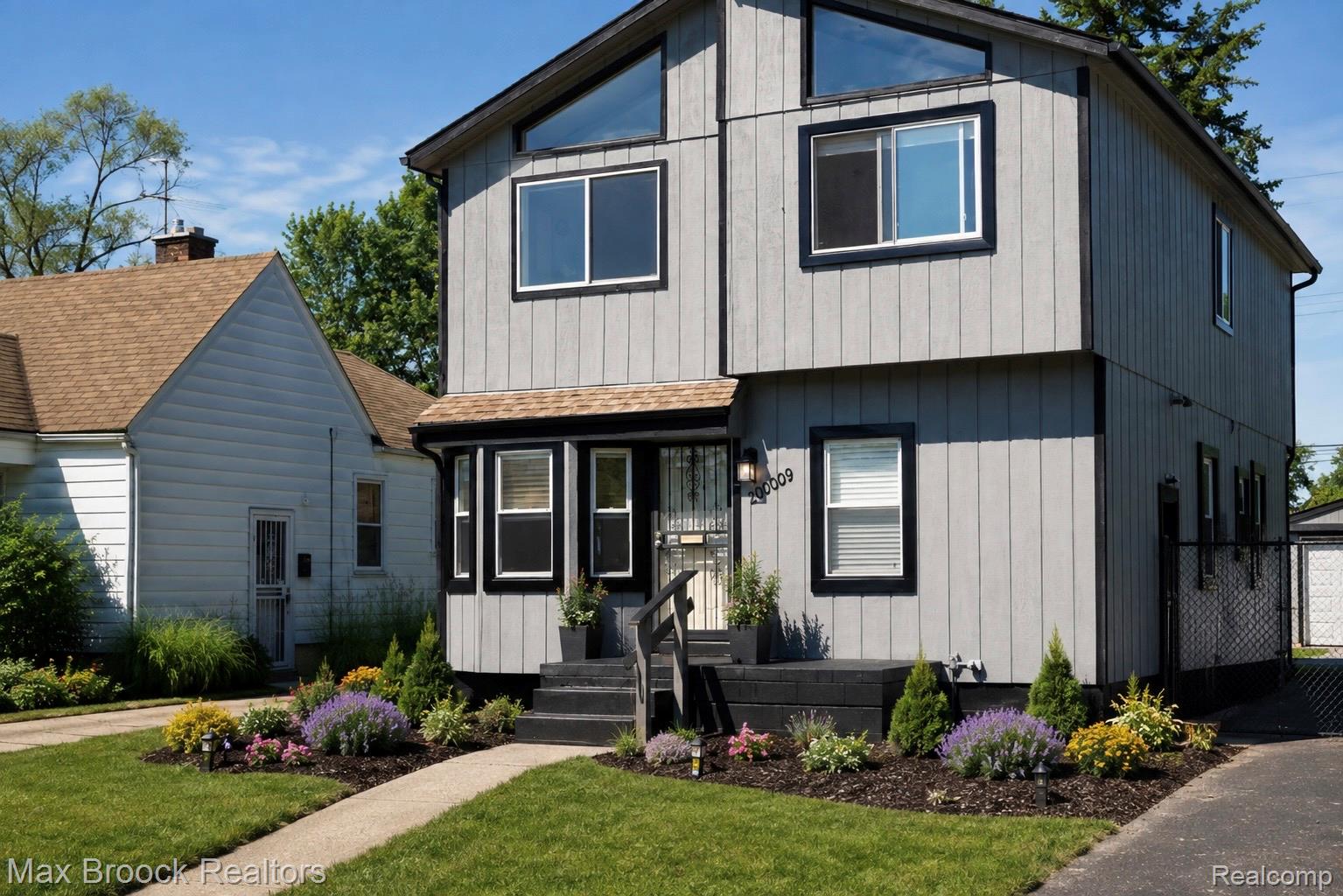 20009 Indiana Street Property Photo 1