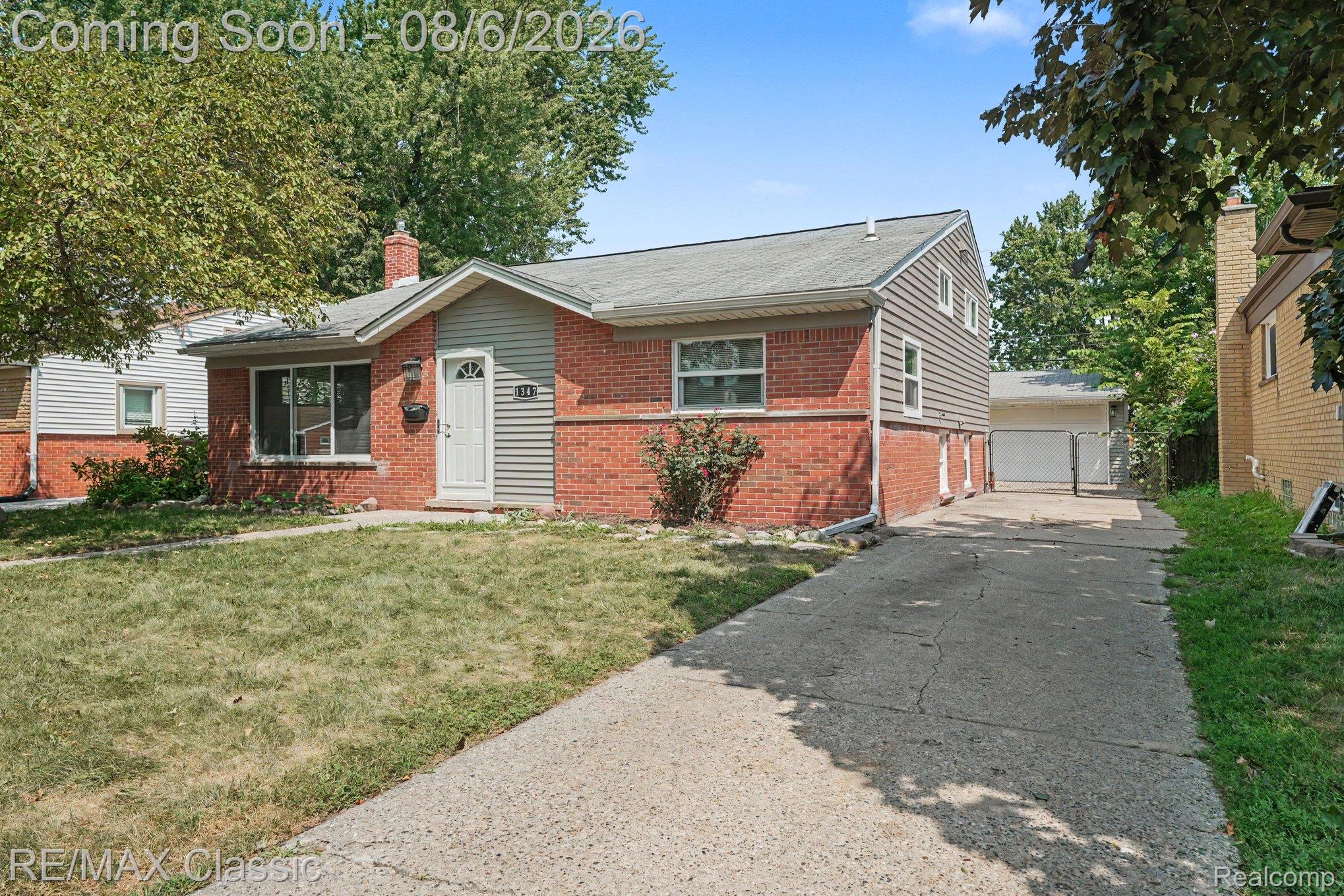 1347 Elliott Avenue Property Photo 1