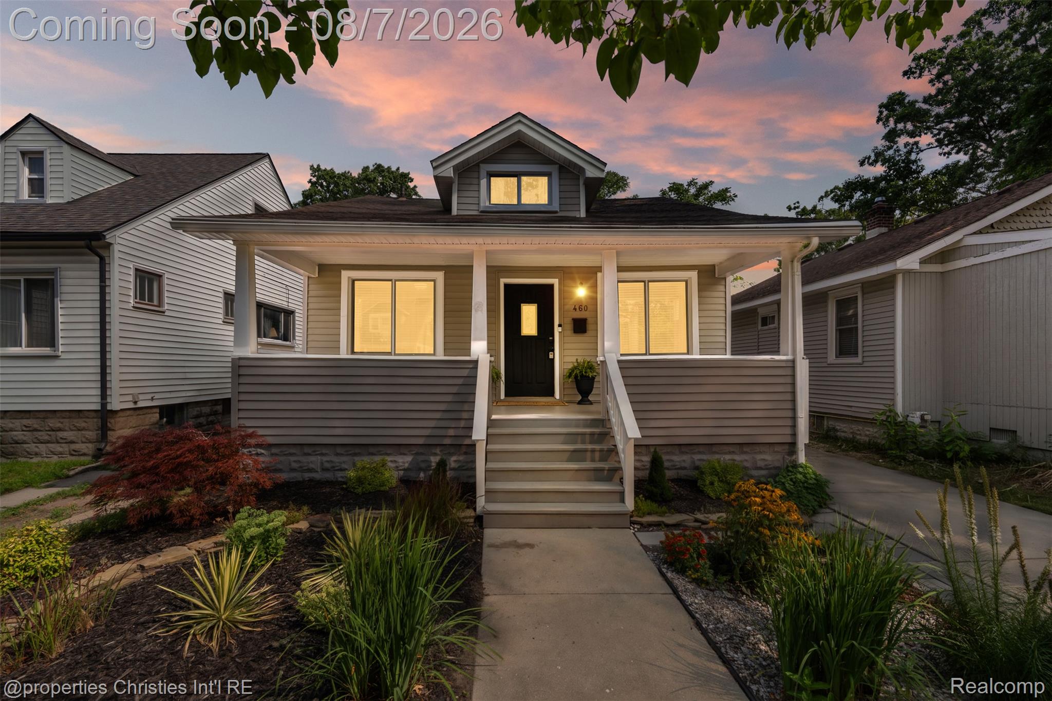 460 W Chesterfield Street Property Photo 1