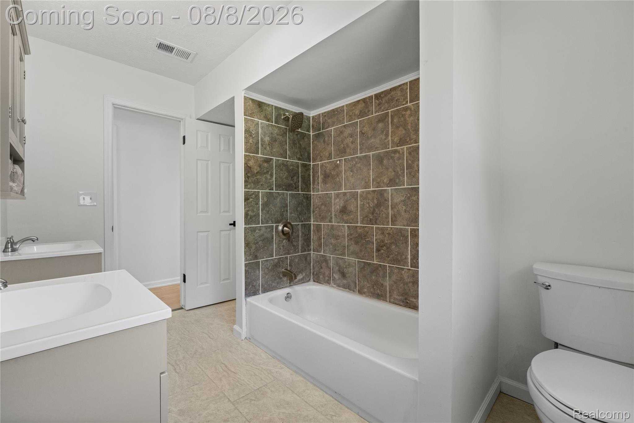 208 N Washington Street Property Photo 16