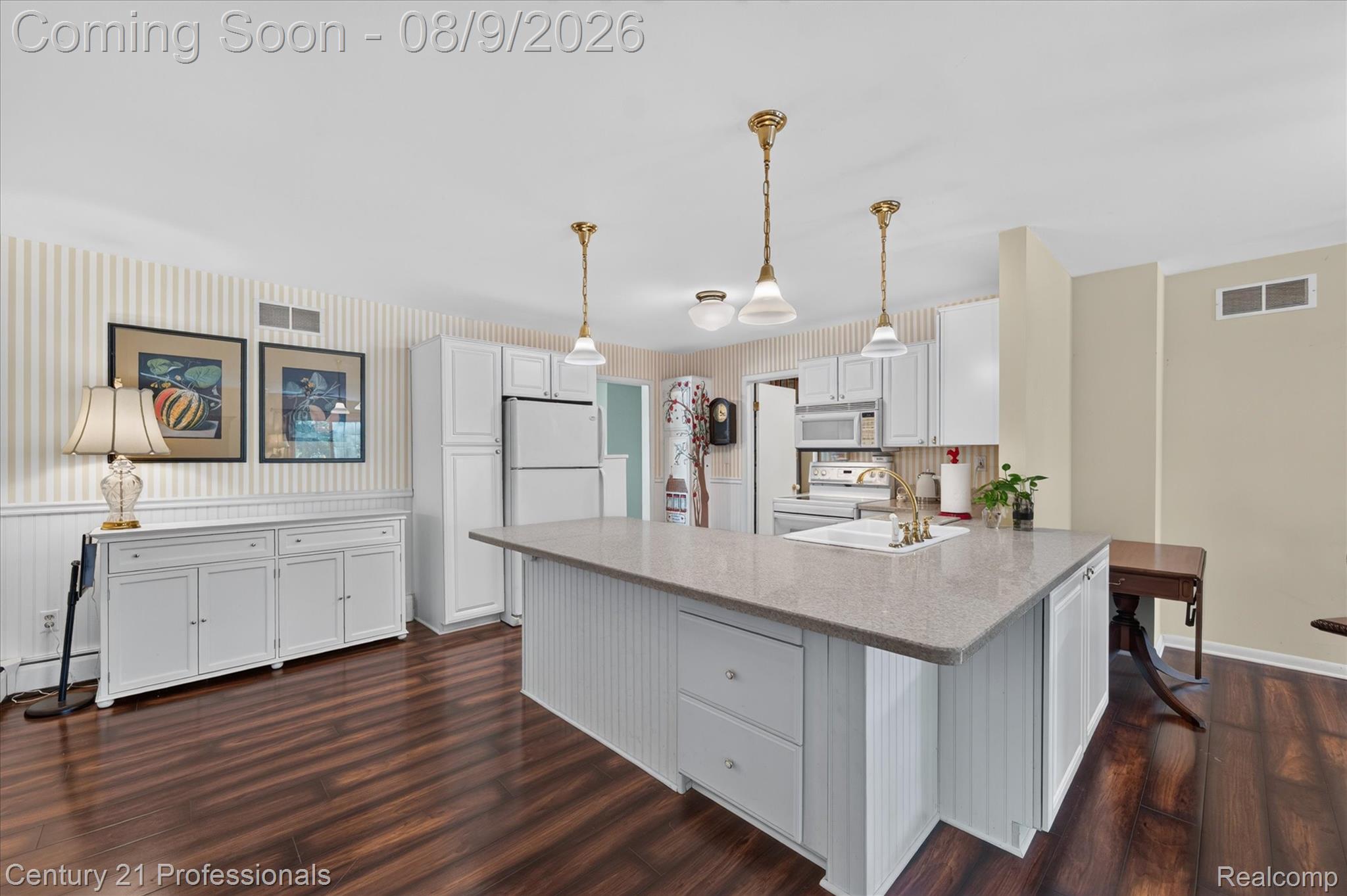 3425 Mcclure Drive Property Photo 6