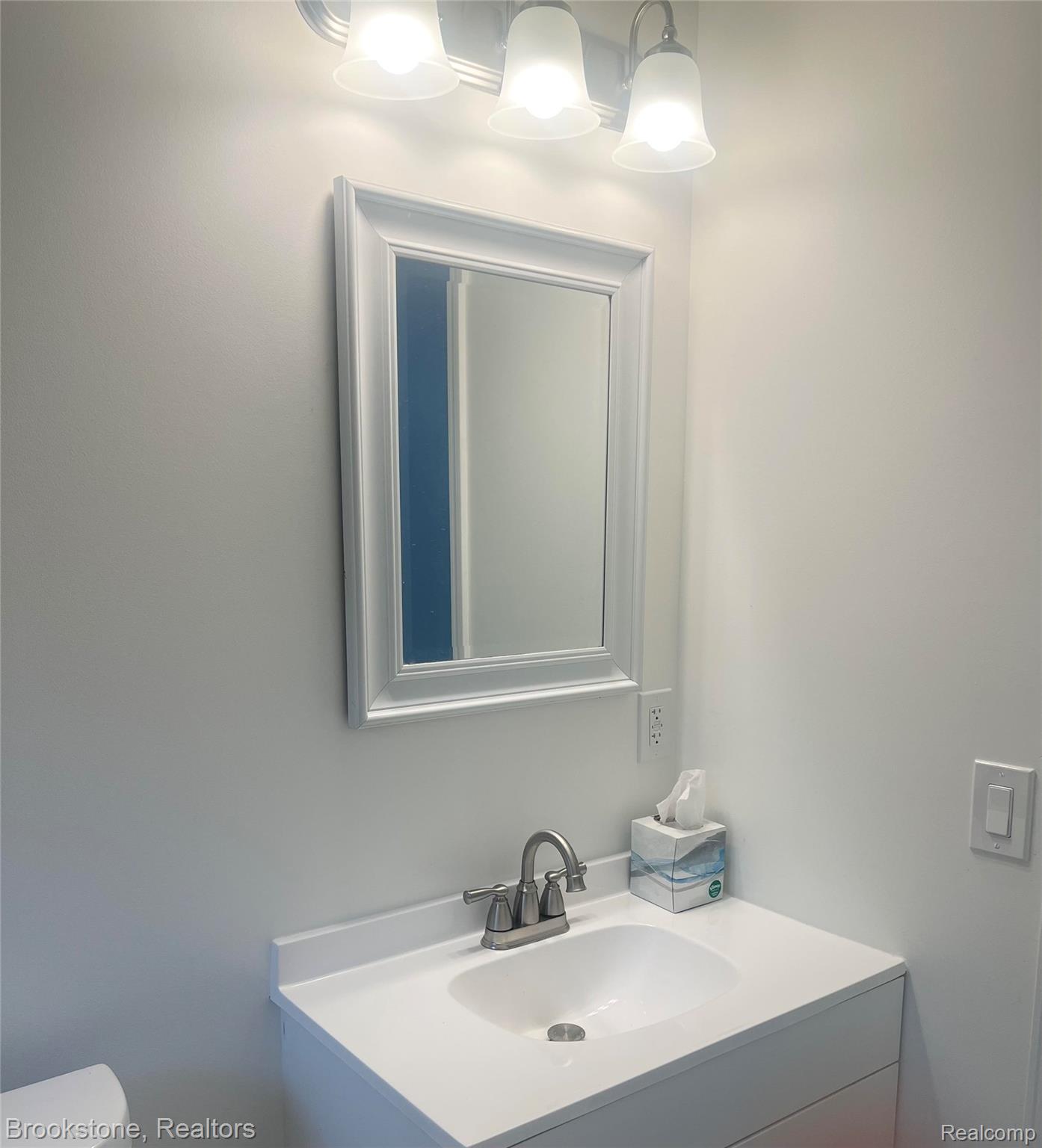 7074 Orchard Avenue Property Photo 8