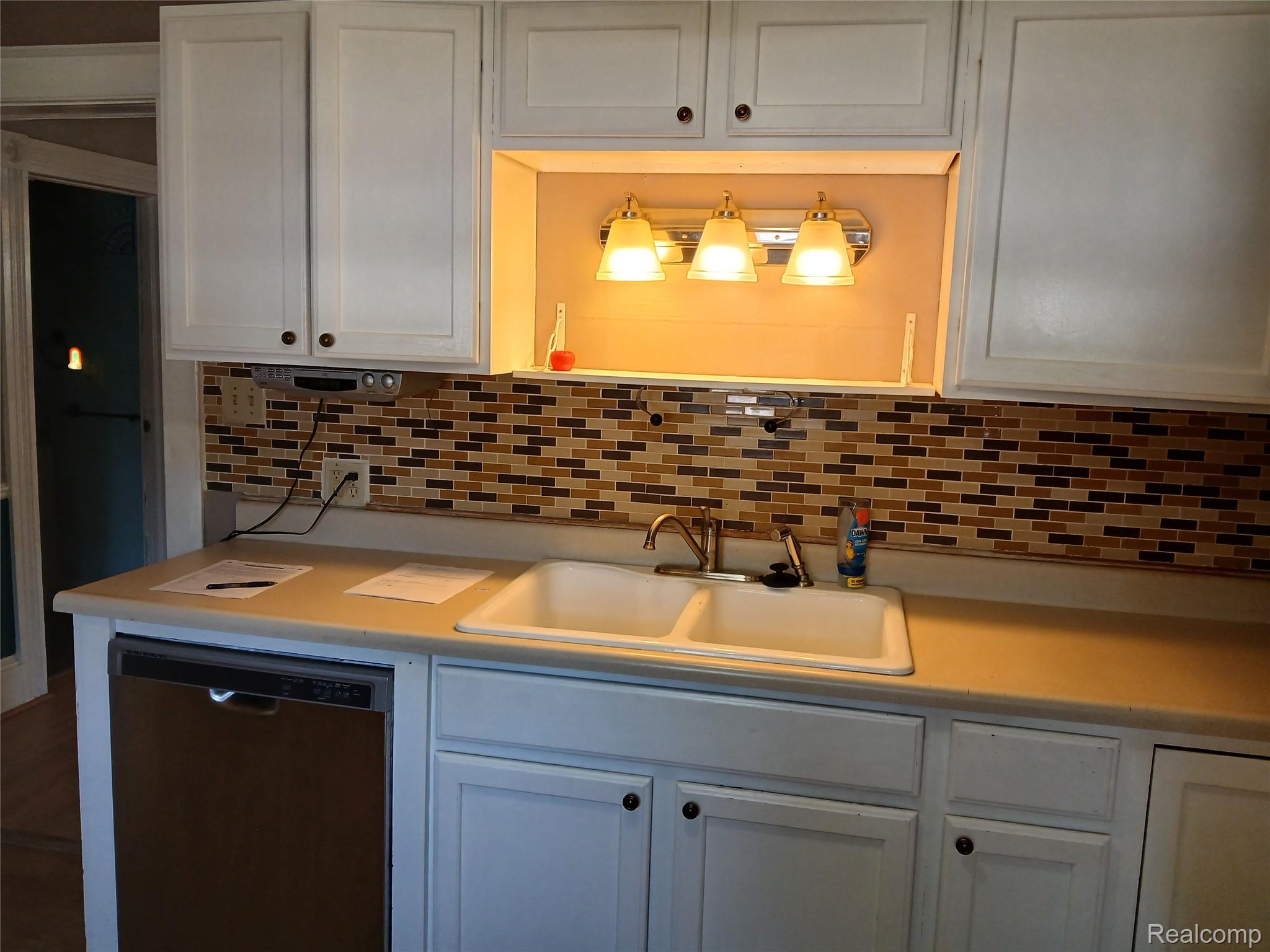 129 E Congress Street Property Photo 4