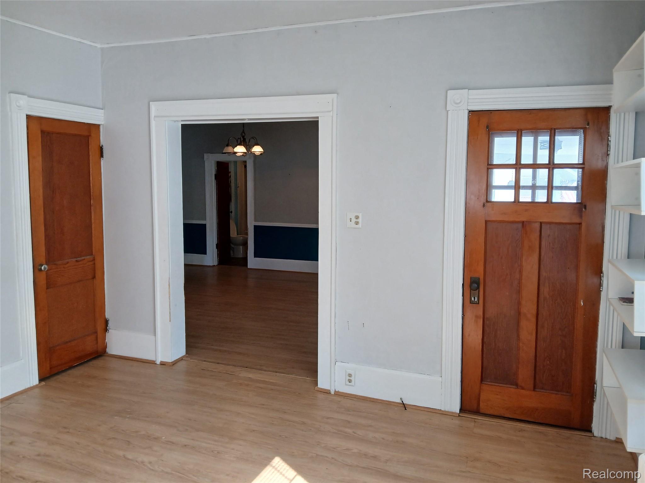129 E Congress Street Property Photo 8