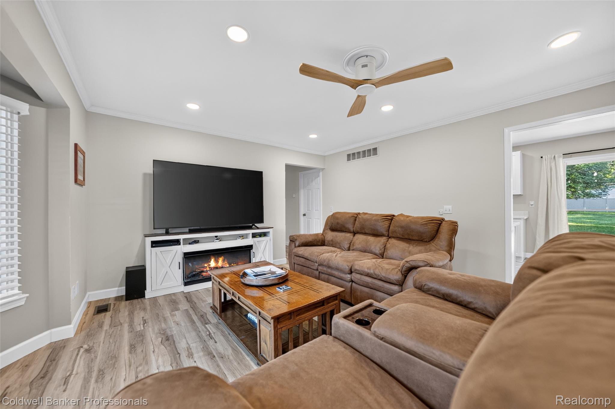 5475 Botsford Avenue Property Photo 7