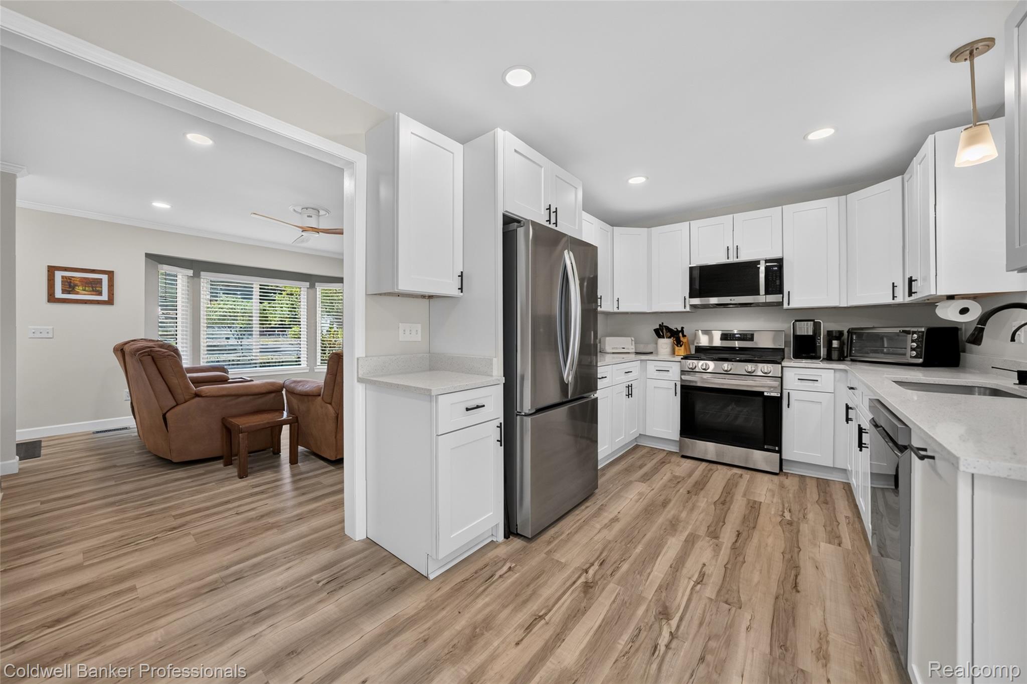 5475 Botsford Avenue Property Photo 10