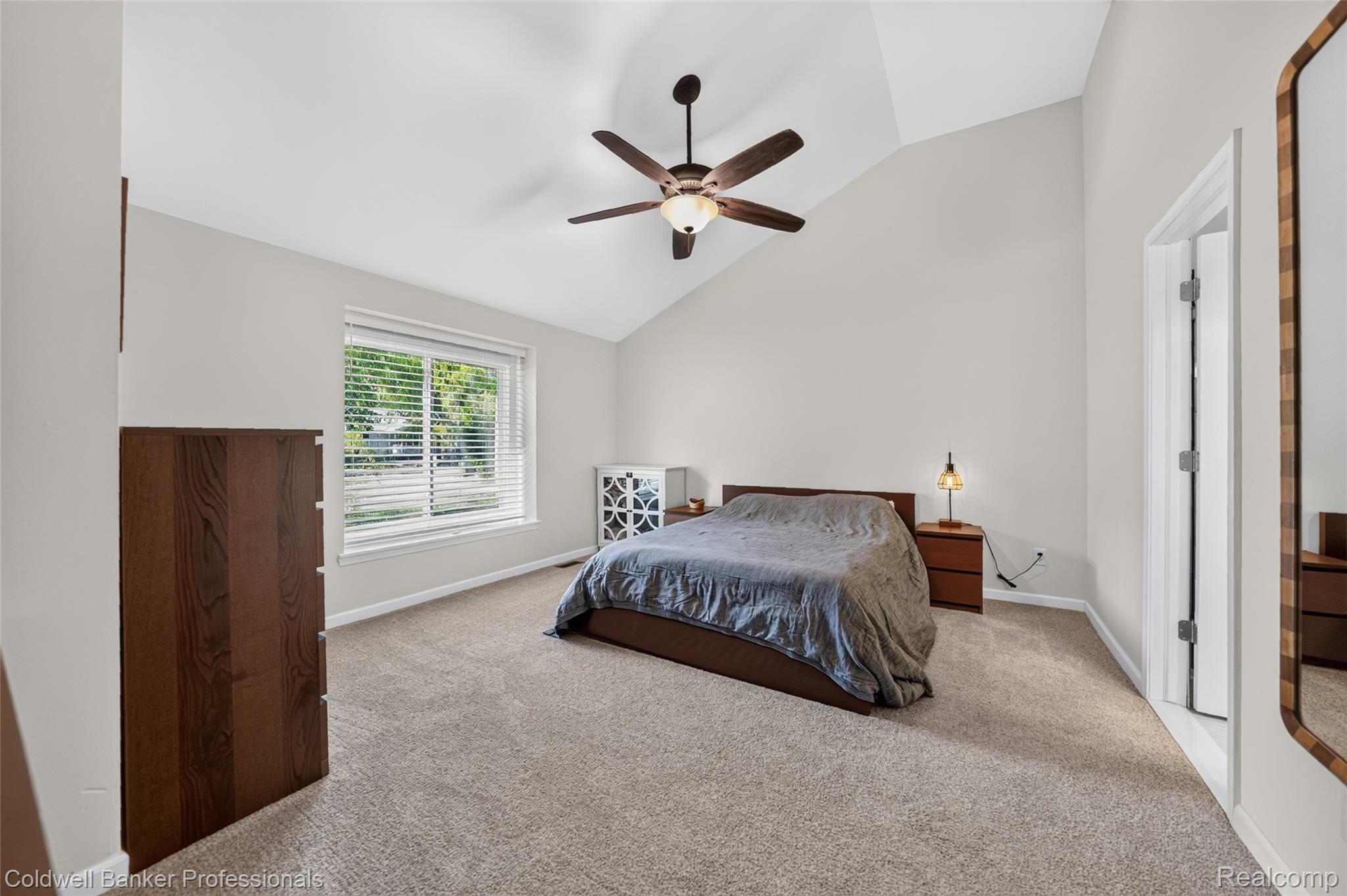 5475 Botsford Avenue Property Photo 17