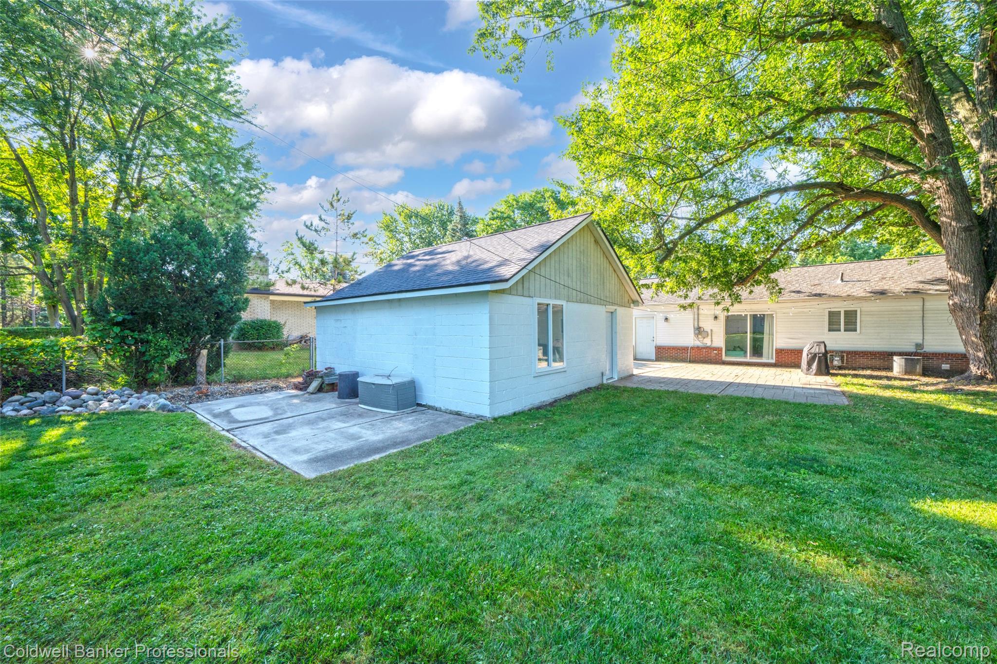 5475 Botsford Avenue Property Photo 36