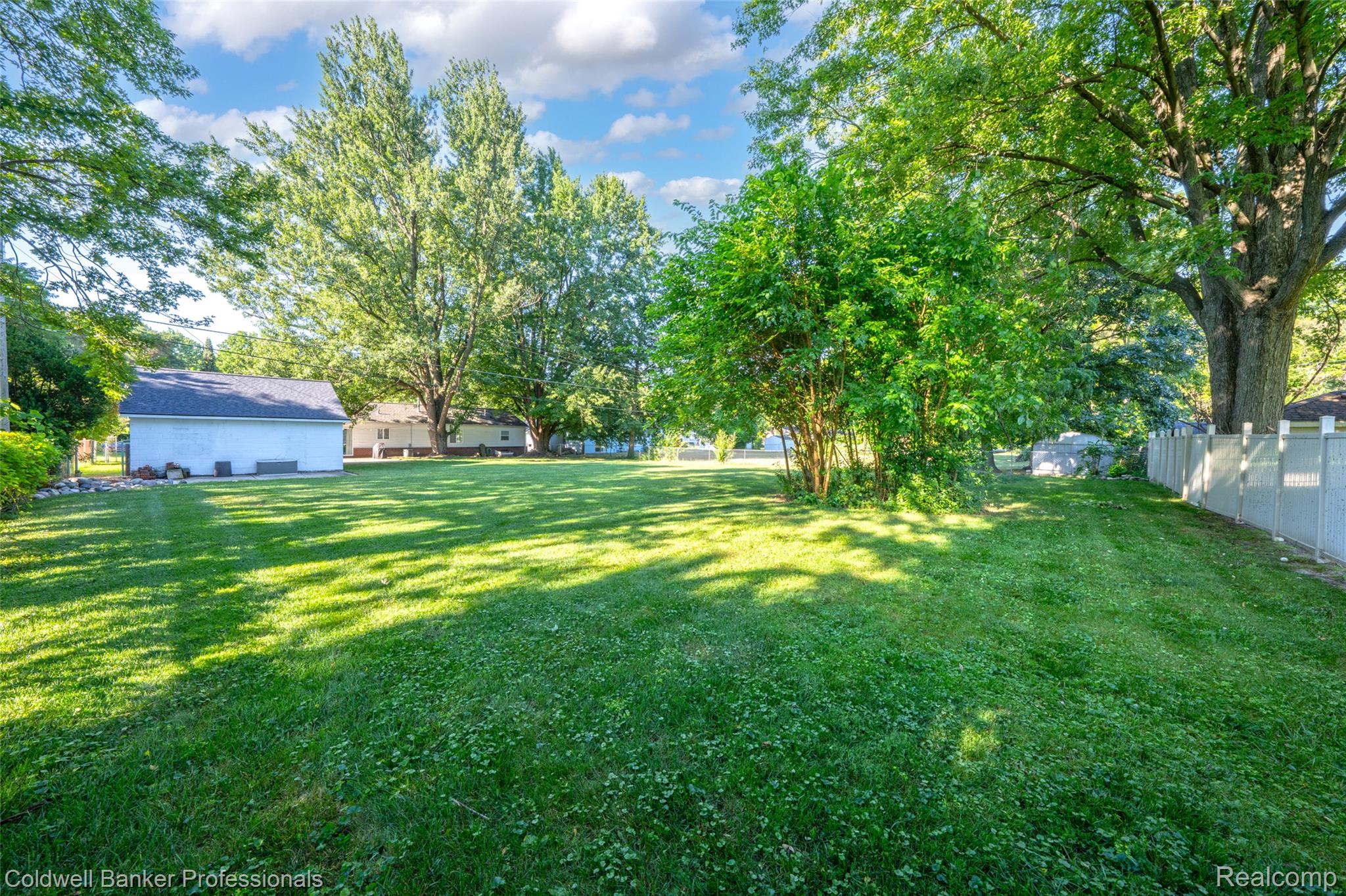 5475 Botsford Avenue Property Photo 38